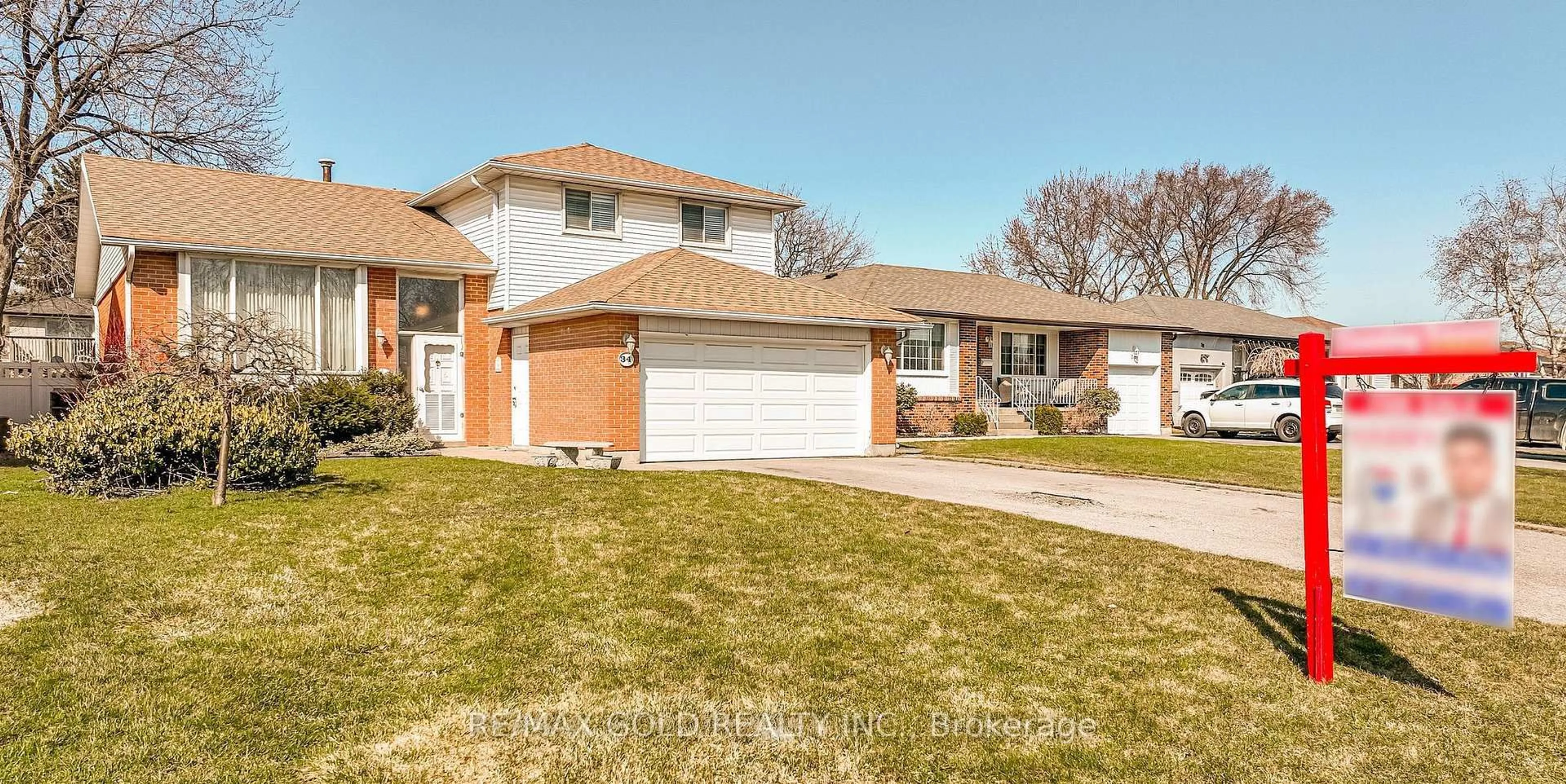 Home with brick exterior material, street for 34 Deerfield Cres, Brampton Ontario L6T 1K7