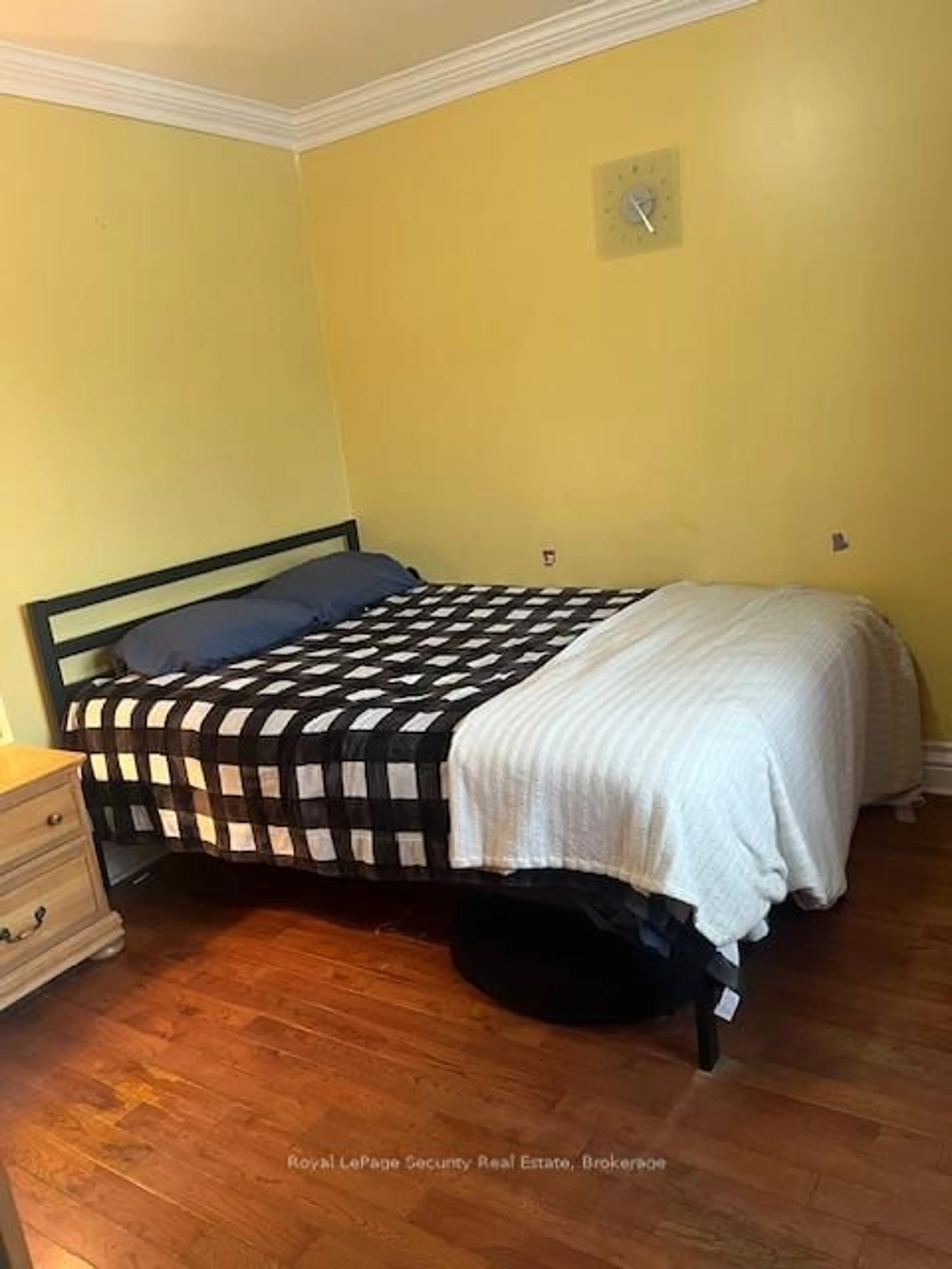 A pic of a room for 627 Caledonia Rd, Toronto Ontario M6E 4V7