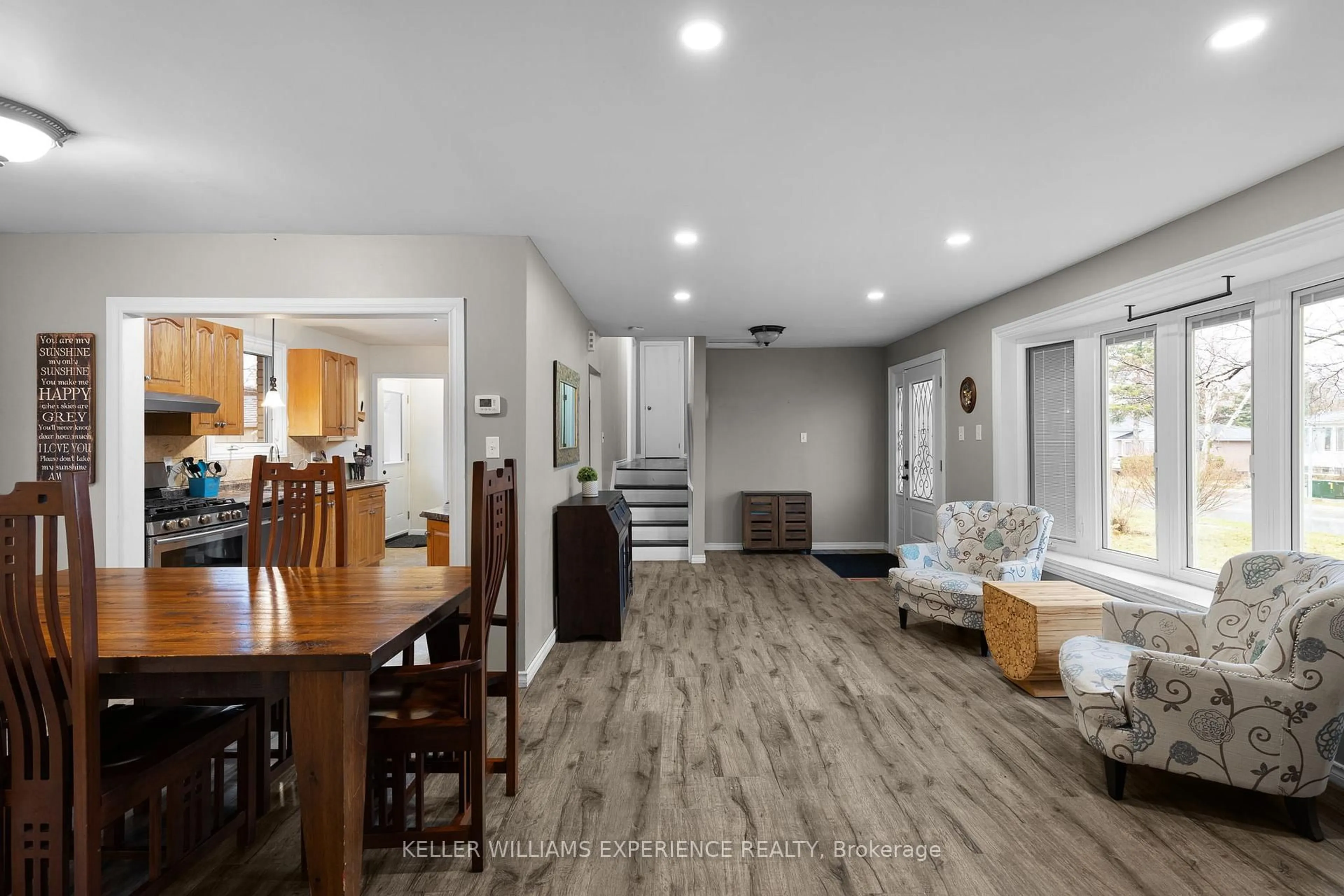 Open concept kitchen, unknown for 27 Rustic Cres, Orangeville Ontario L9W 1T1