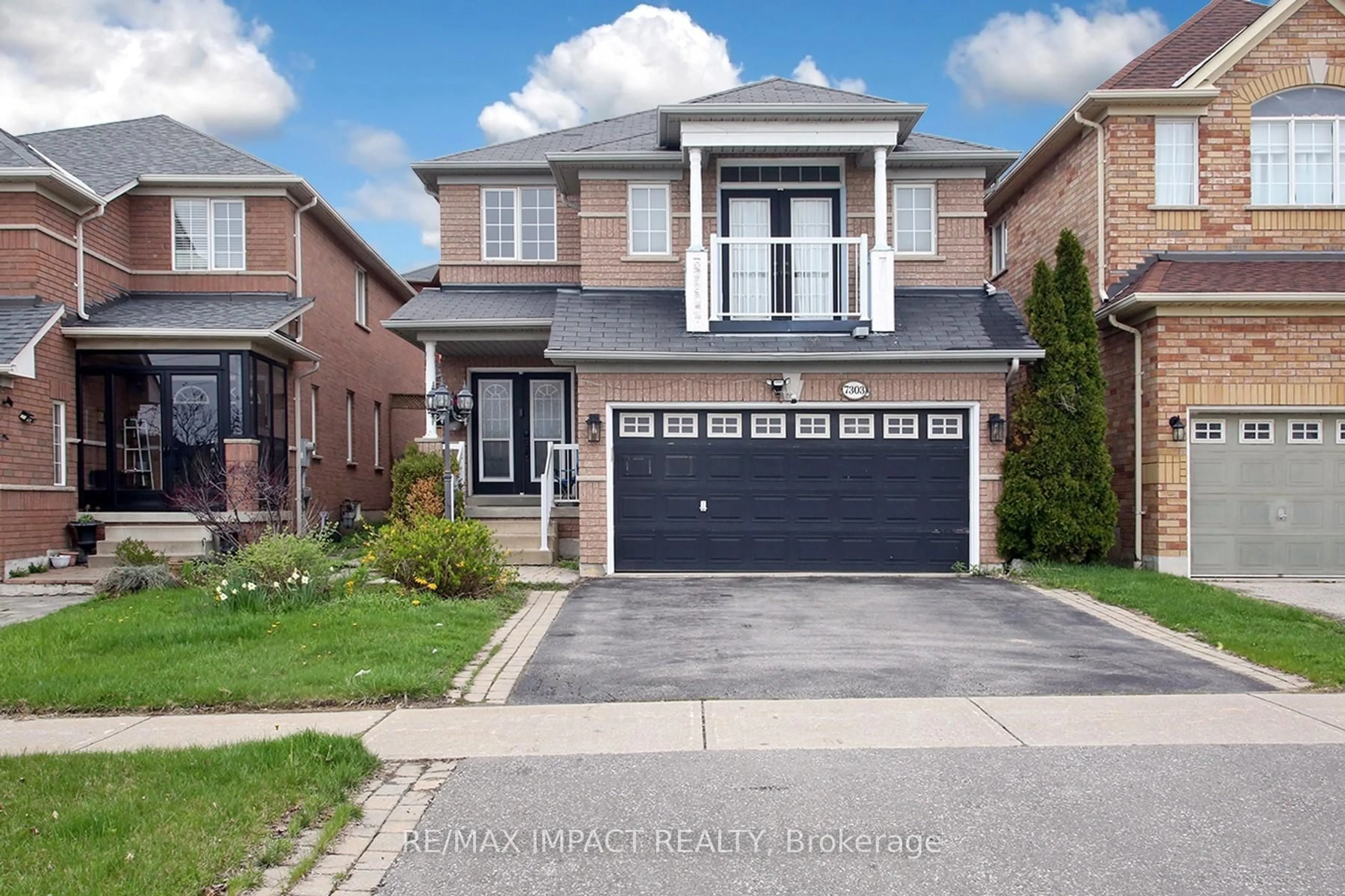Home with brick exterior material, street for 7303 Lantern Fly Hllw, Mississauga Ontario L5W 1K3