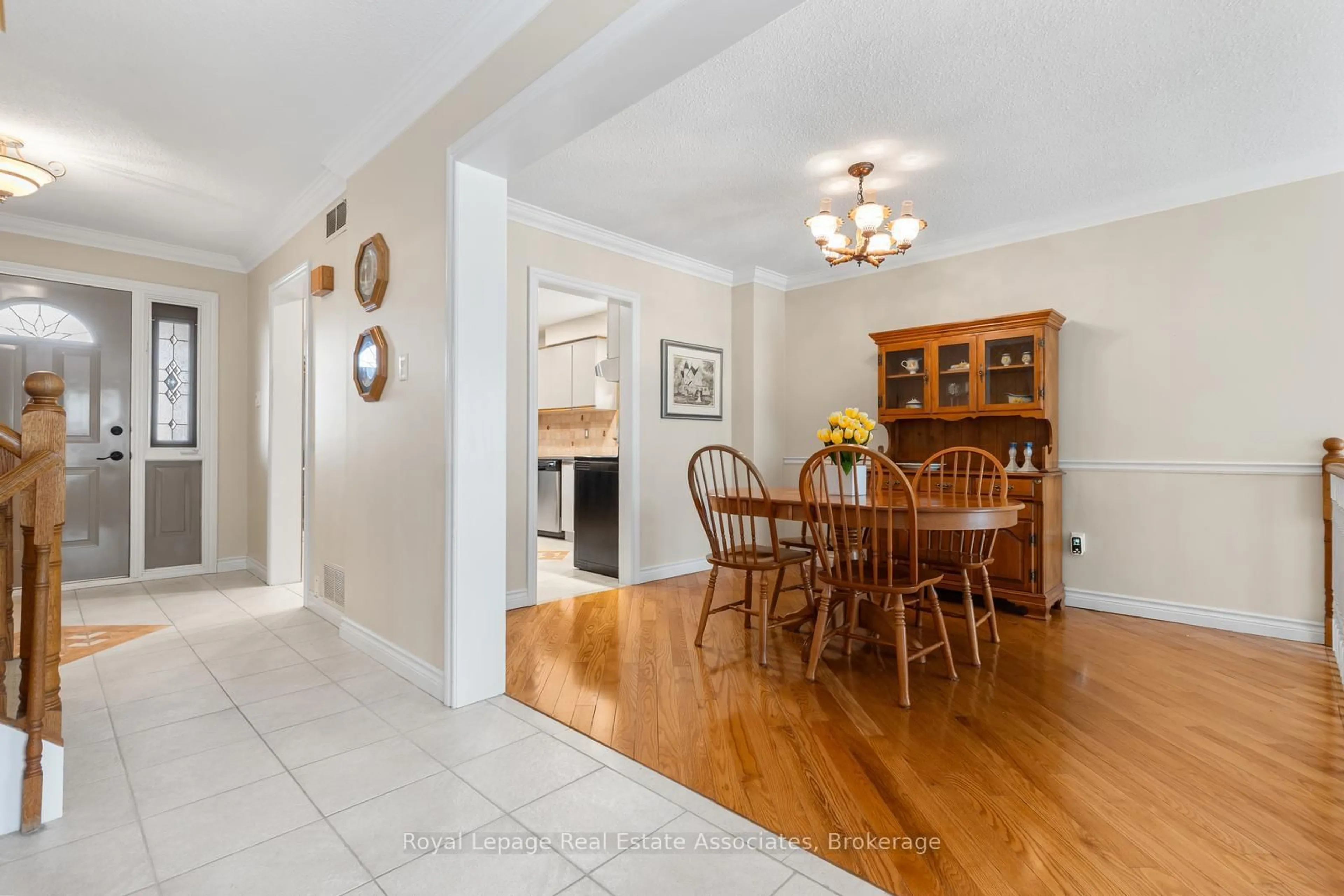 Dining room, unknown for 4237 Trellis Cres, Mississauga Ontario L5L 2M1