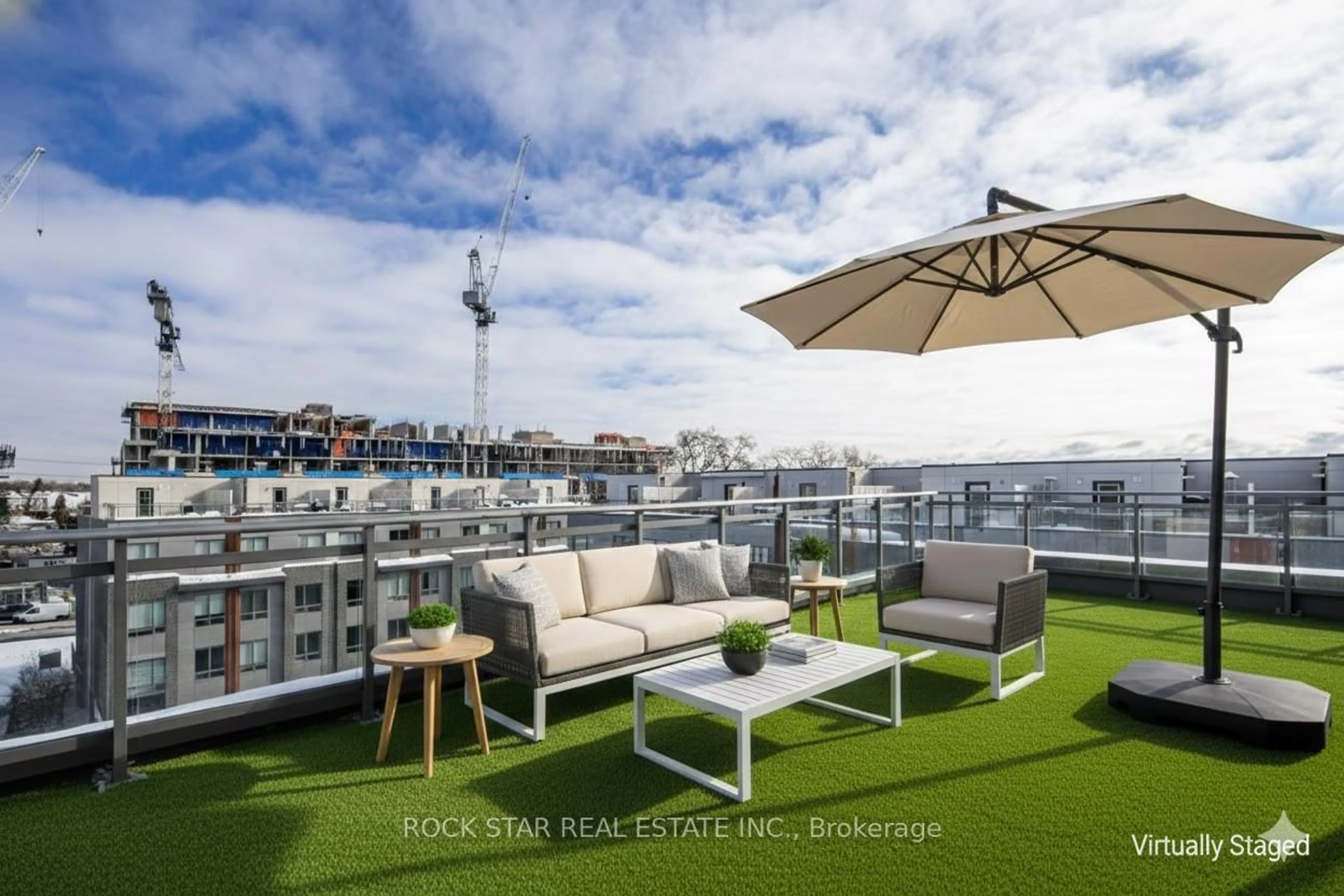 Patio, unknown for 670 Atwater Ave #16, Mississauga Ontario L5G 0B6