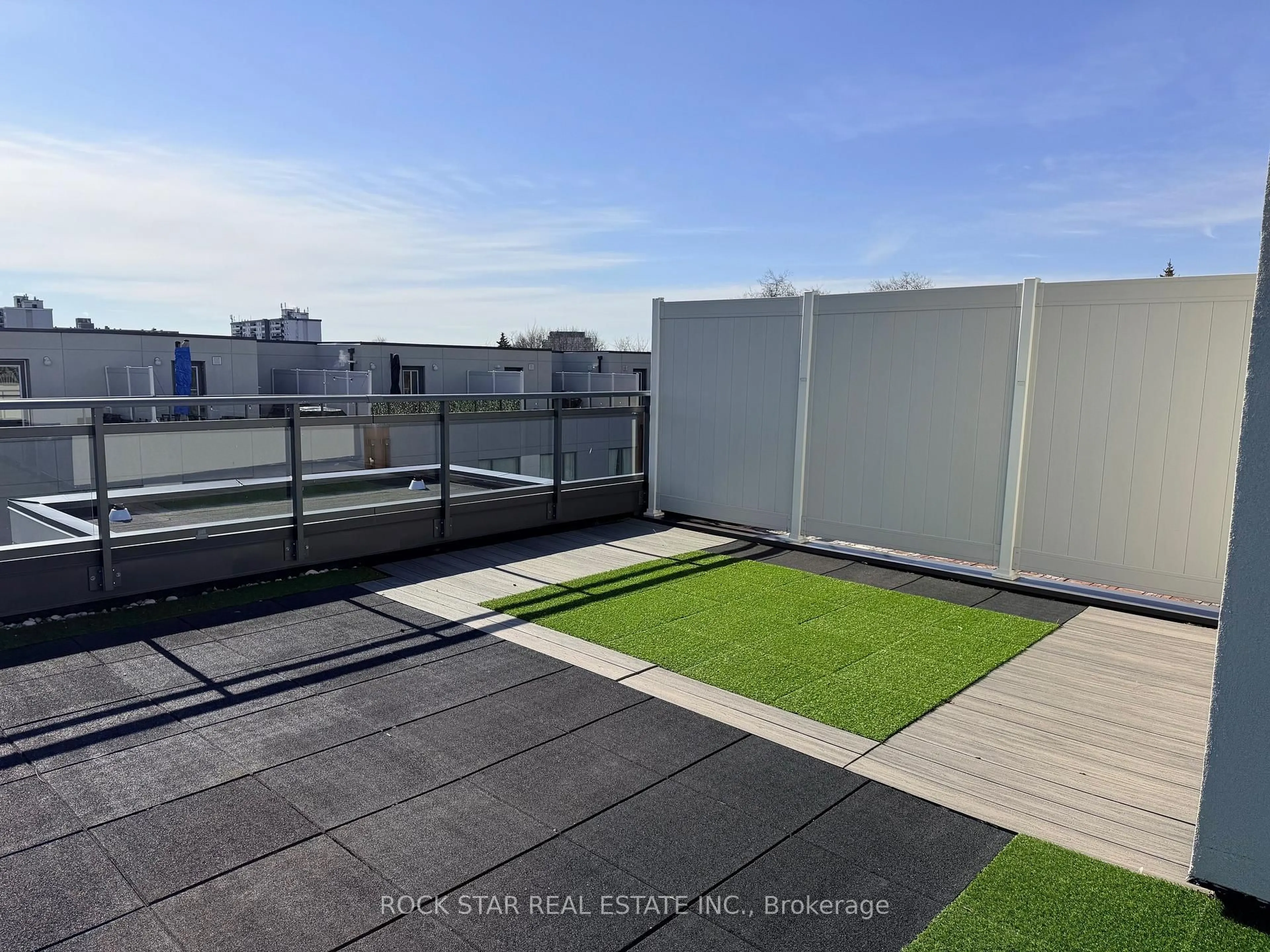 A pic from outside/outdoor area/front of a property/back of a property/a pic from drone, city buildings view from balcony for 670 Atwater Ave #16, Mississauga Ontario L5G 0B6