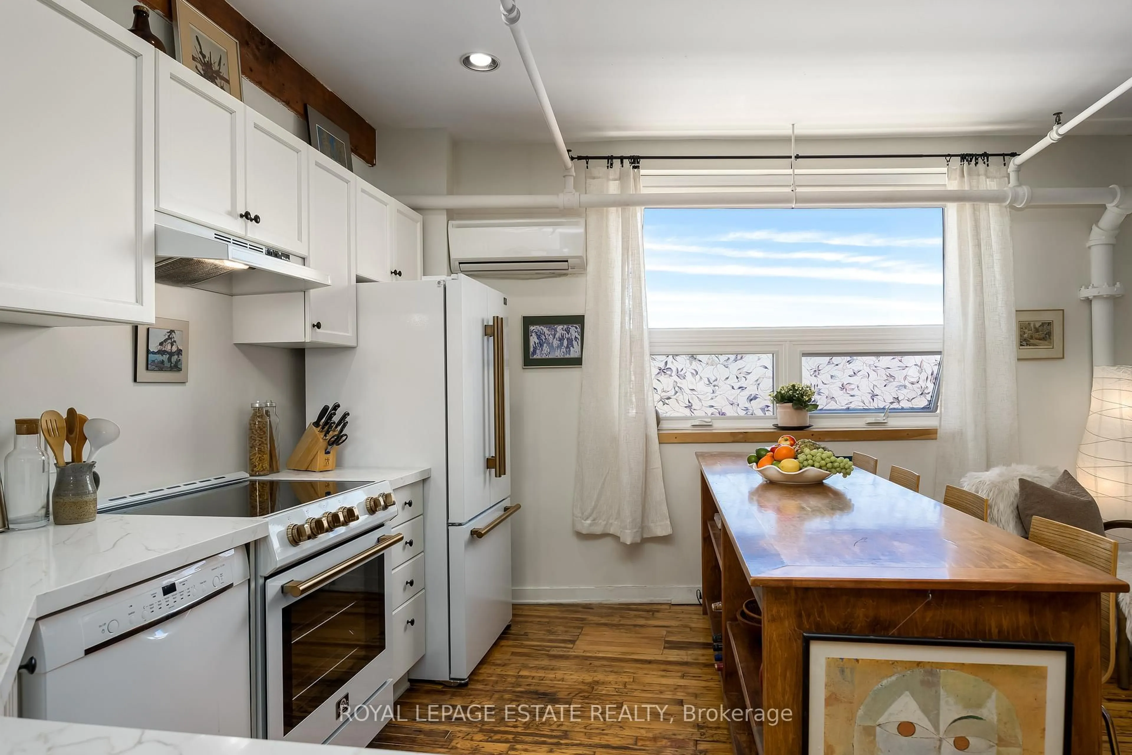 Standard kitchen, unknown for 121 Prescott Ave #21, Toronto Ontario M6N 3G8