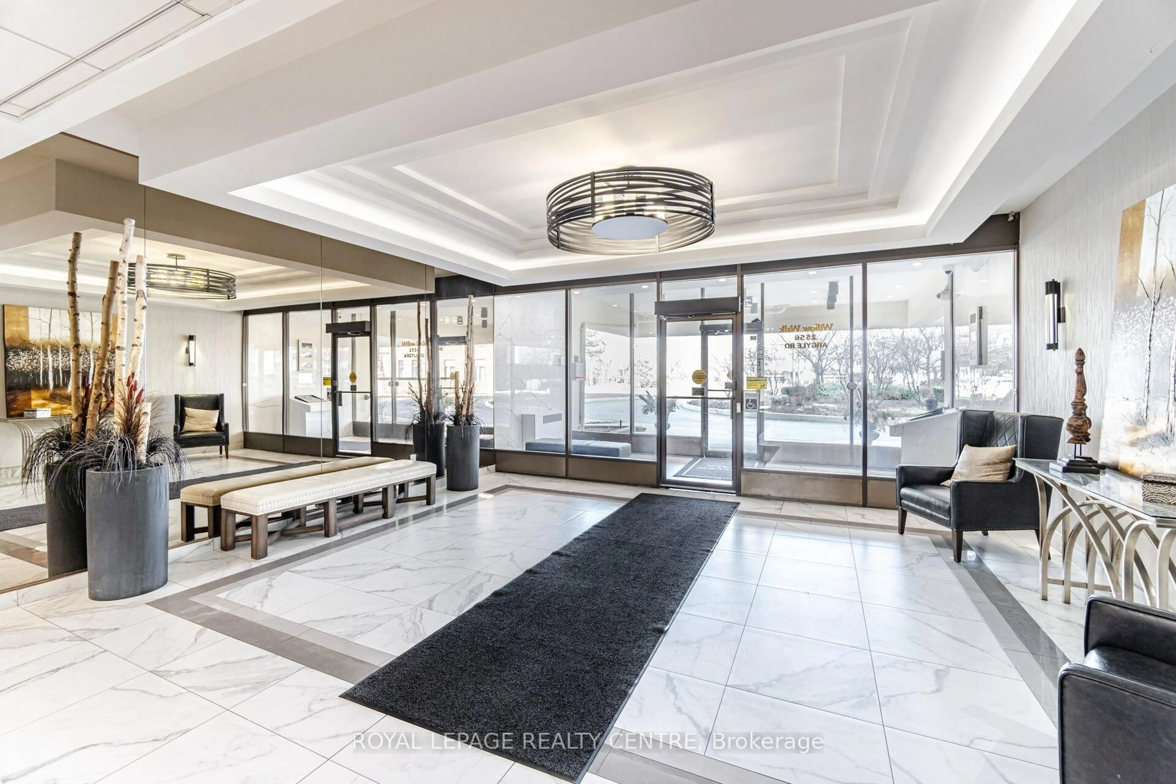 Lobby for 2556 Argyle Rd #1201, Mississauga Ontario L5B 2H6