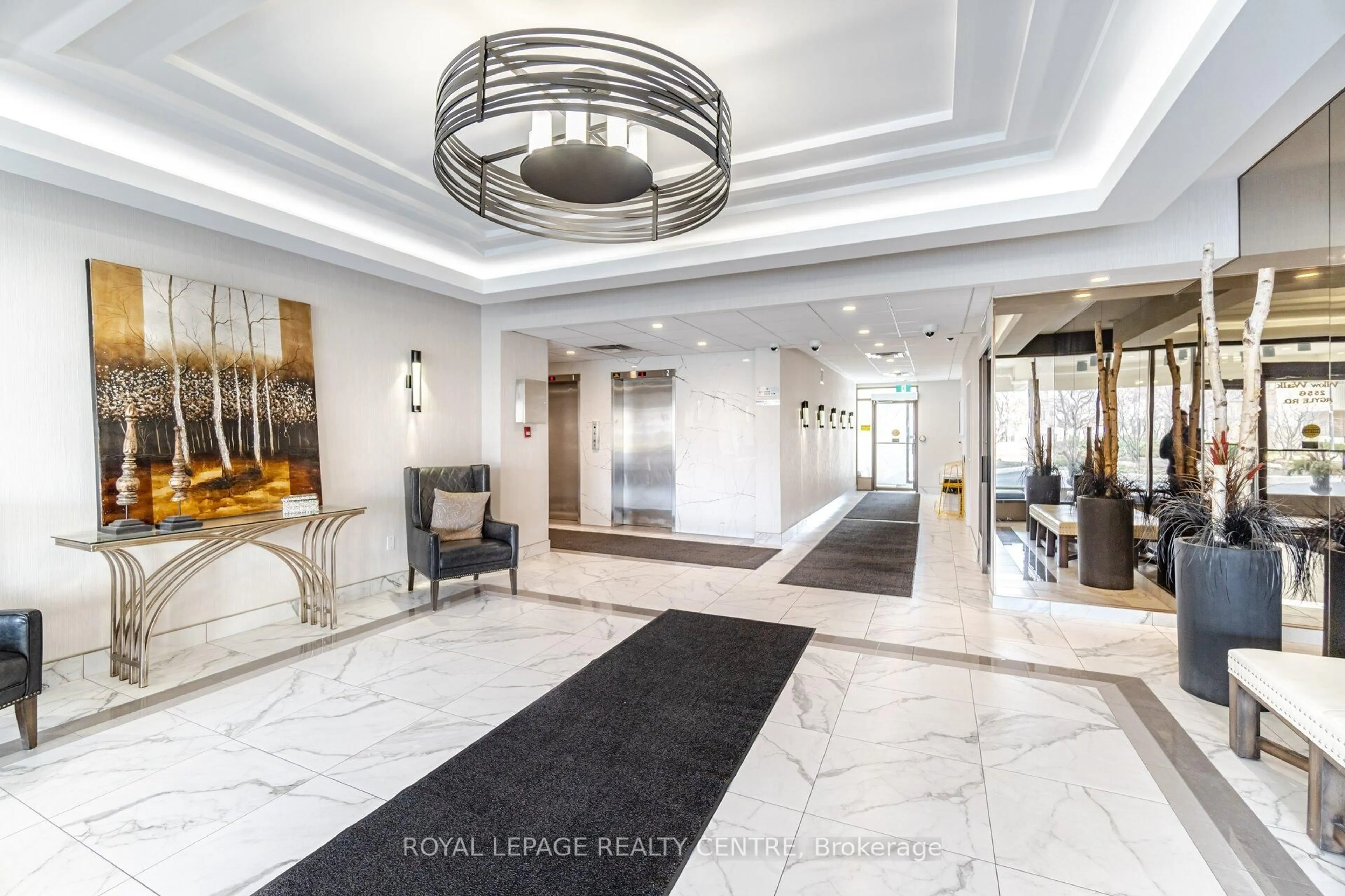 Lobby for 2556 Argyle Rd #1201, Mississauga Ontario L5B 2H6