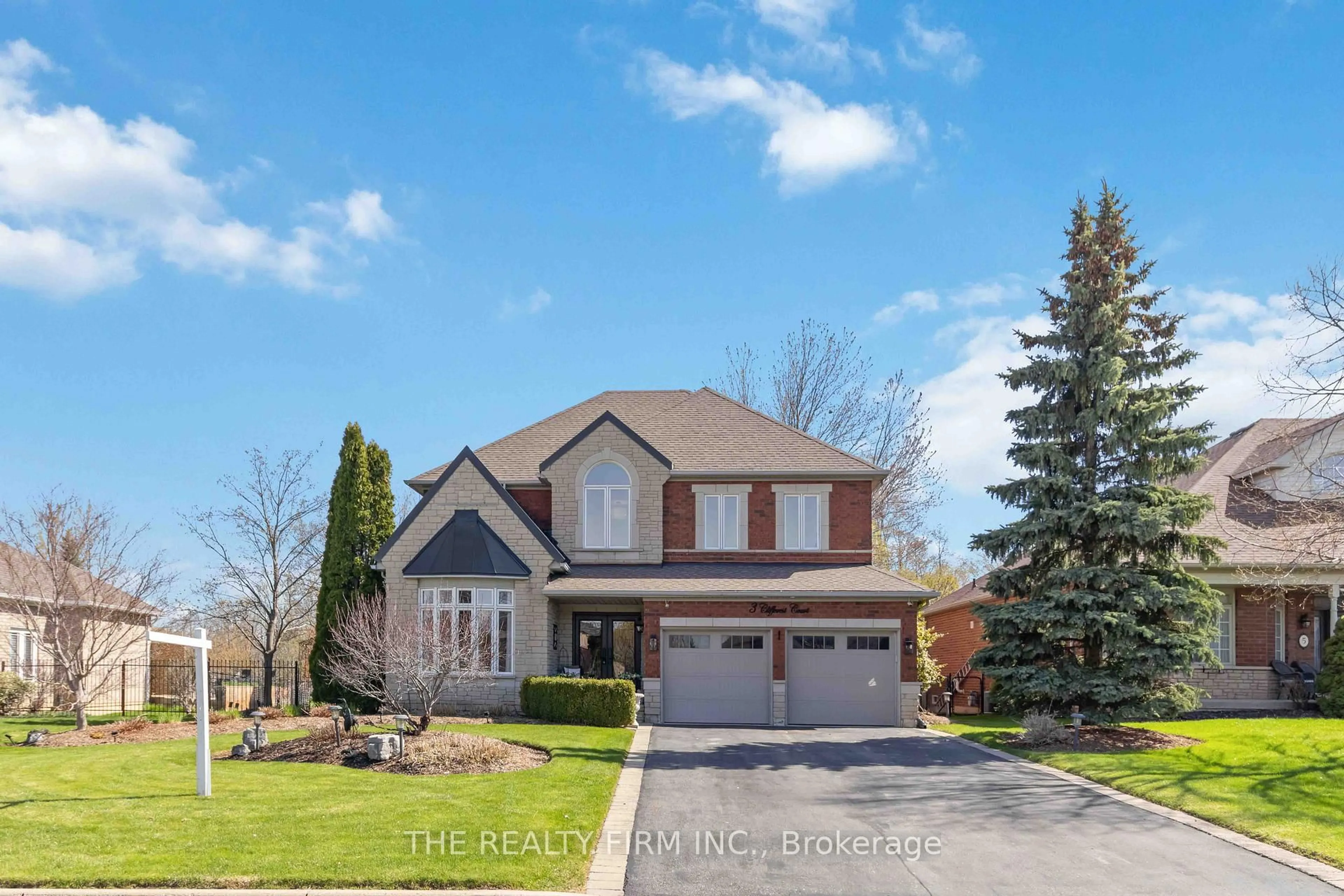 Home with brick exterior material, street for 3 Cliffcrest Crt, Caledon Ontario L7C 1C1