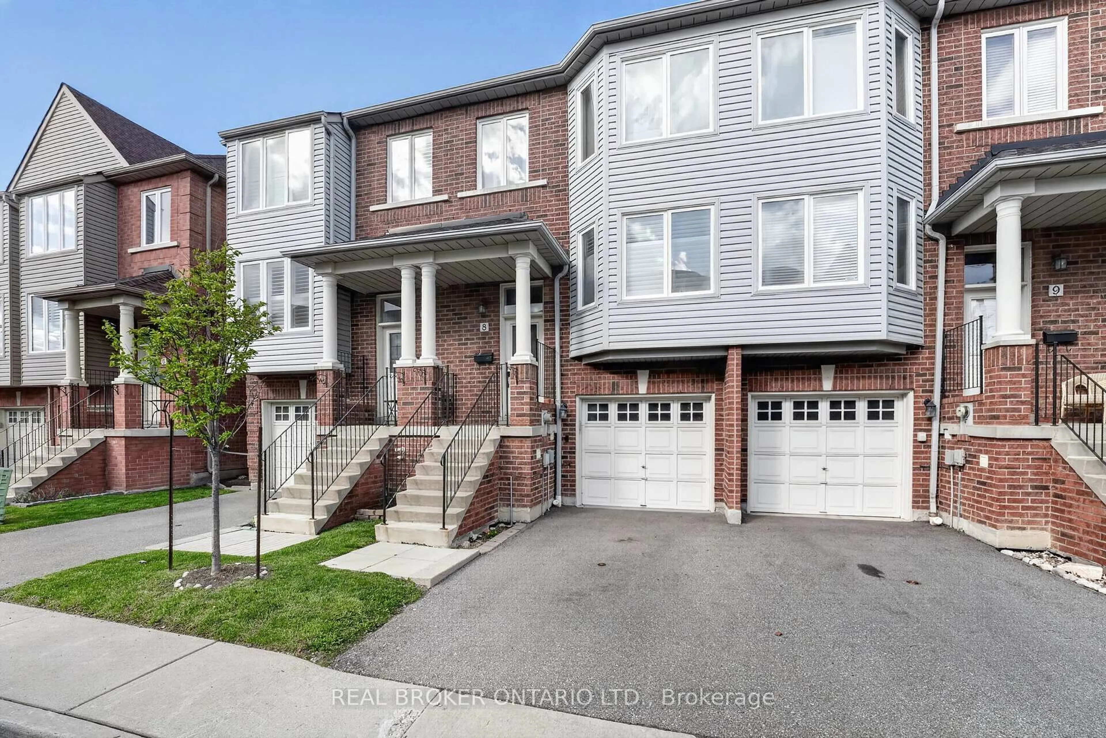 Home with brick exterior material, street for 5985 Creditview Rd #8, Mississauga Ontario L5V 2M9