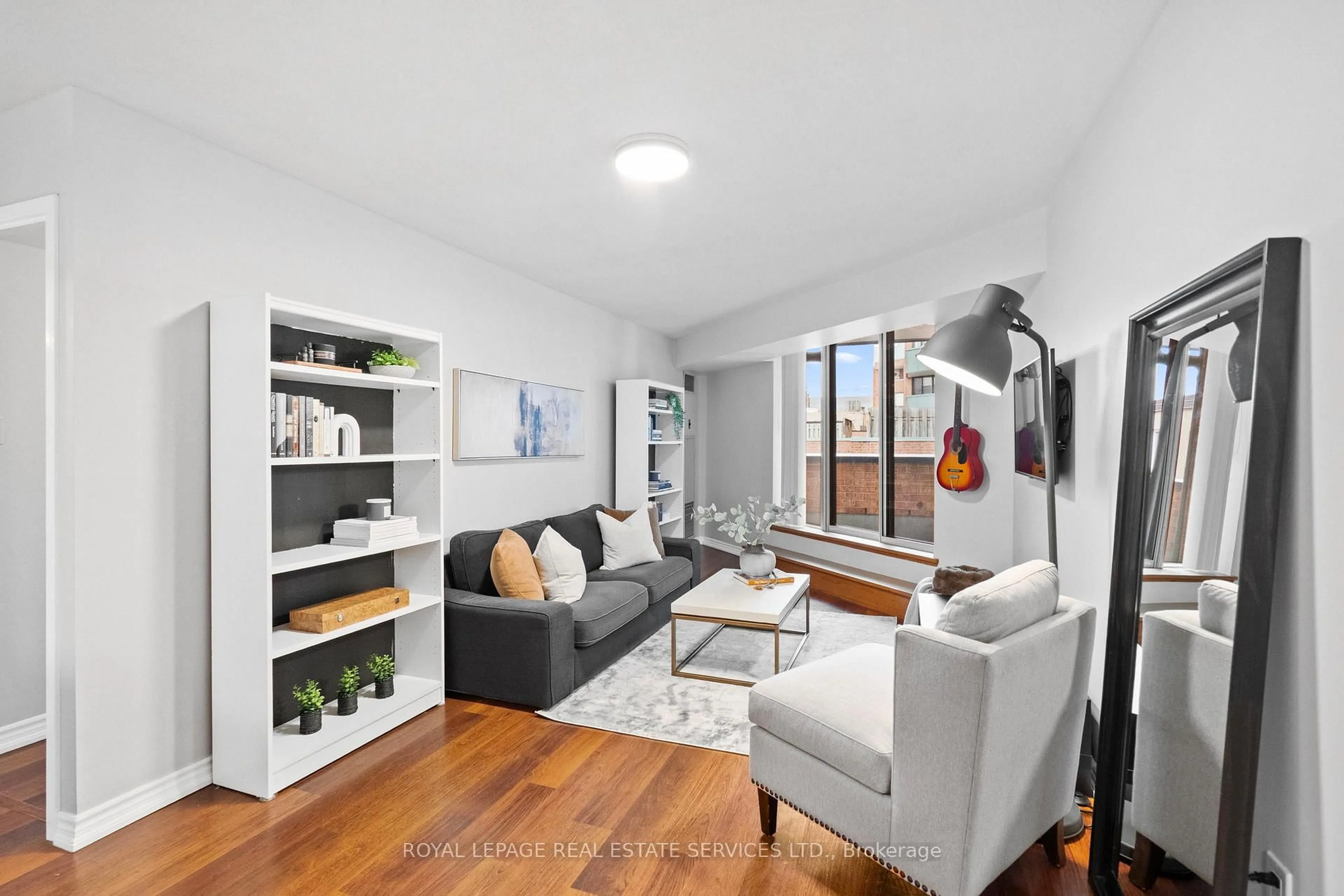 Living room with furniture, unknown for 185 Robinson St #202, Oakville Ontario L6J 7P6