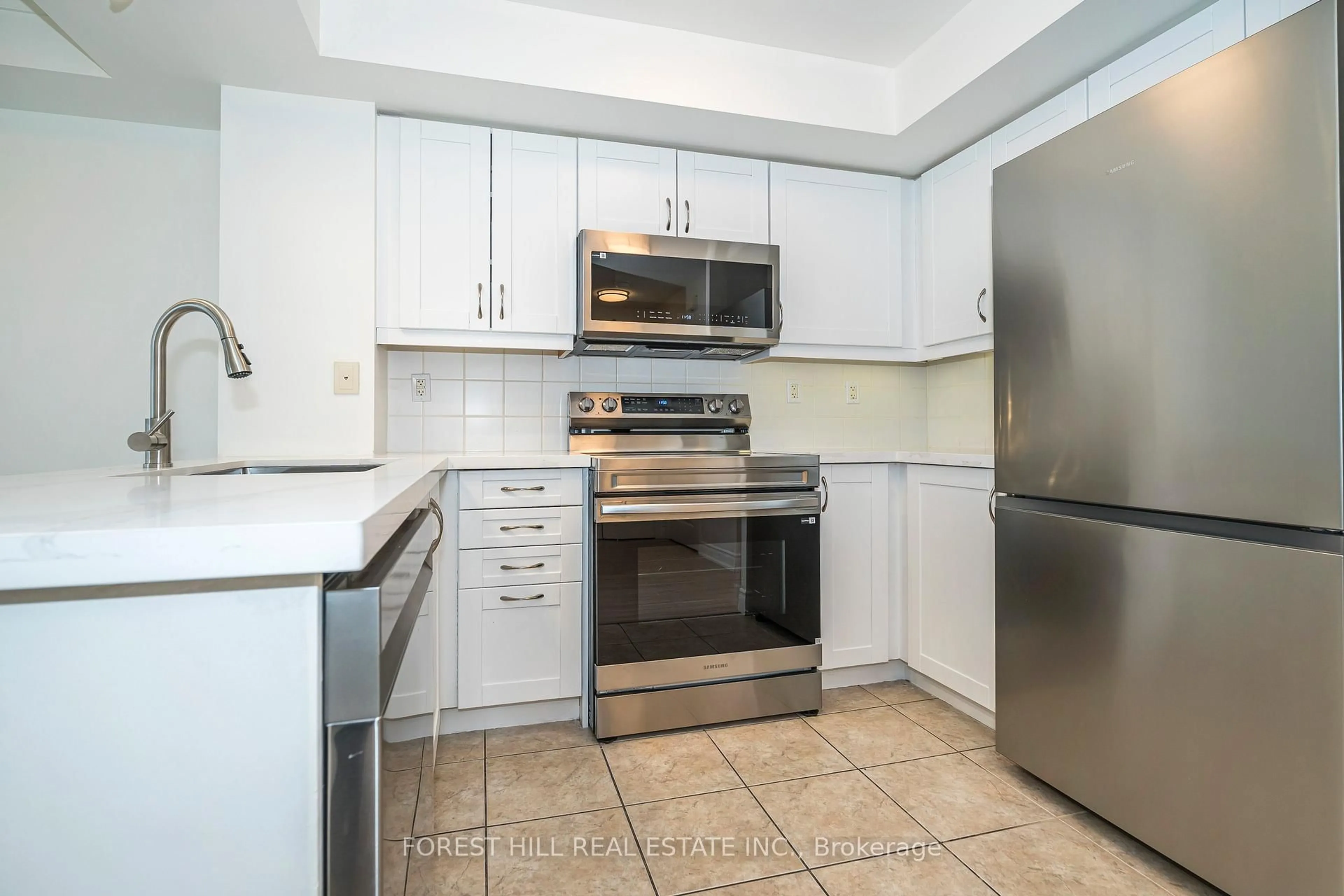 Standard kitchen, ceramic/tile floor for 3 Marine Parade Dr #709, Toronto Ontario M8V 3Z5