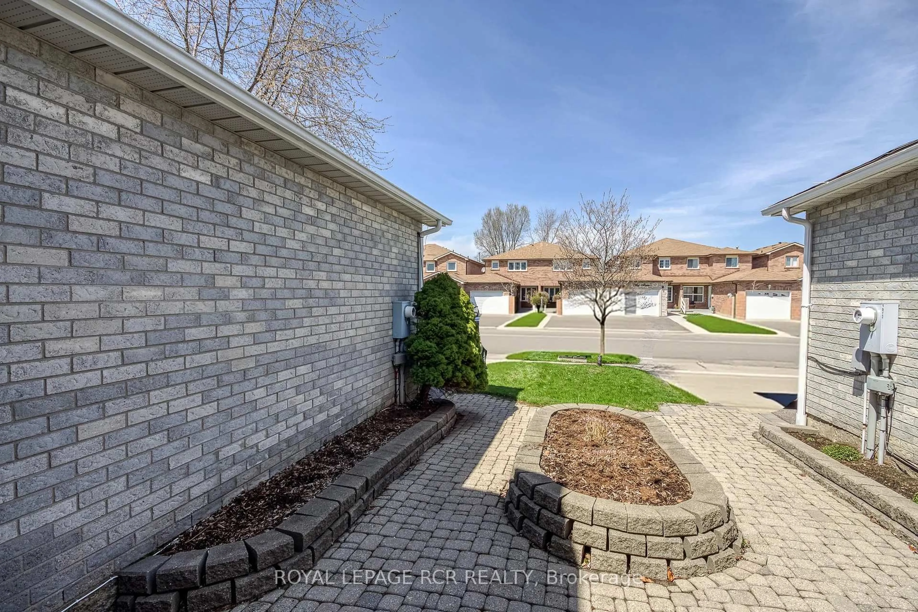 Unknown for 38 Ebby Ave, Brampton Ontario L6Z 3T6