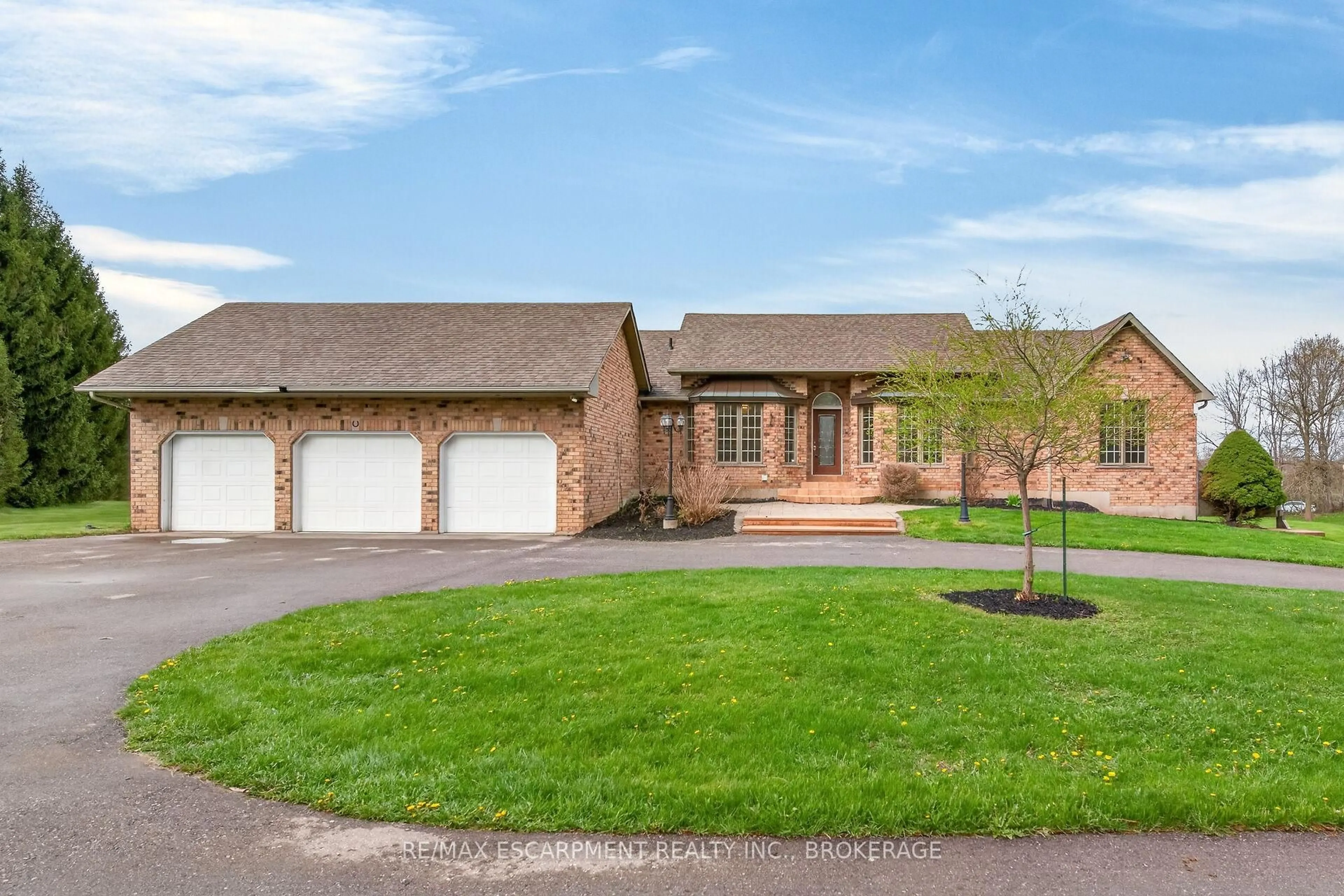 Home with brick exterior material, street for 5114 MOUNT NEMO Cres, Burlington Ontario L7M 0T6
