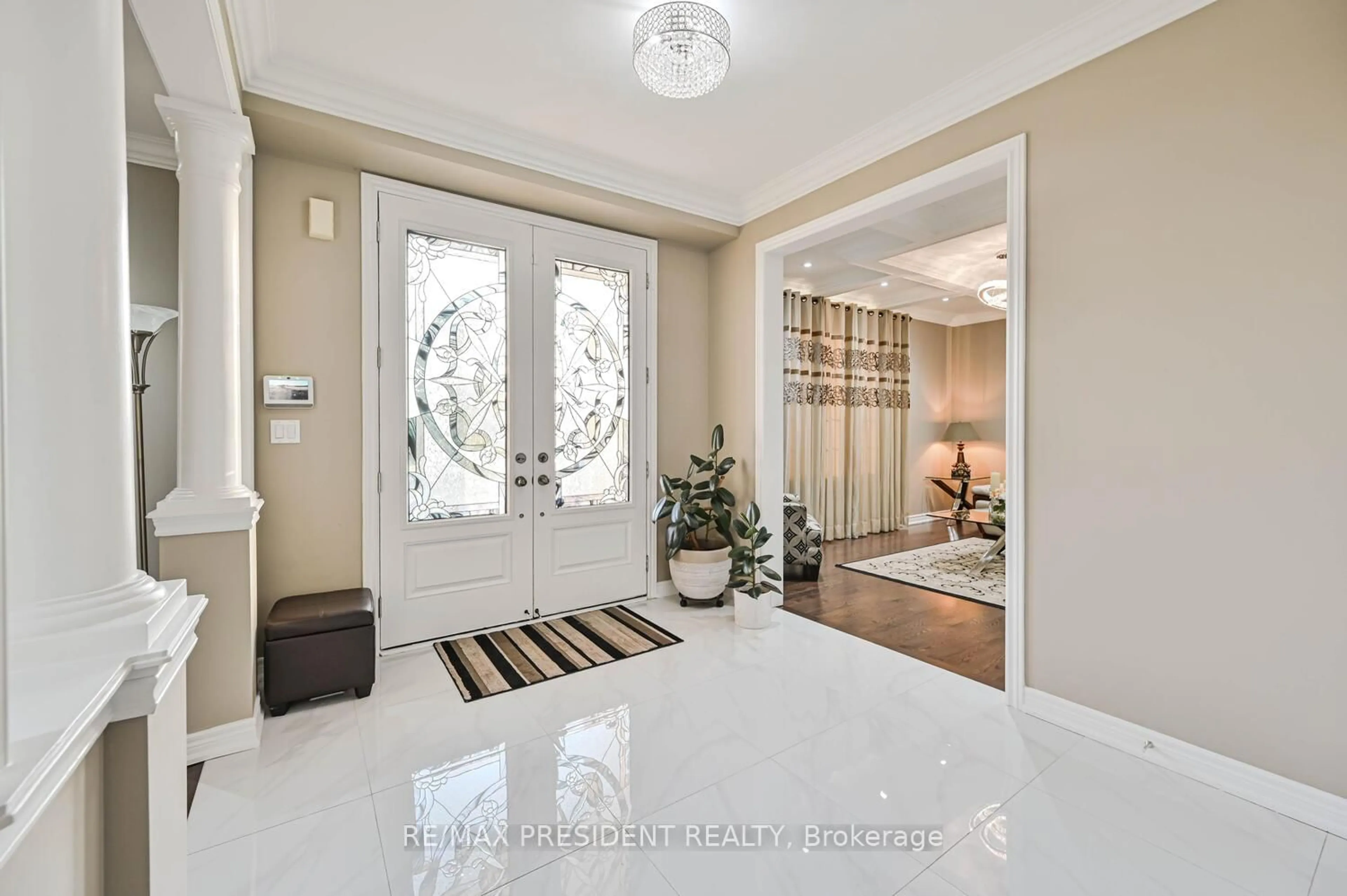 Indoor entryway for 65 Parity Rd, Brampton Ontario L6X 5M8