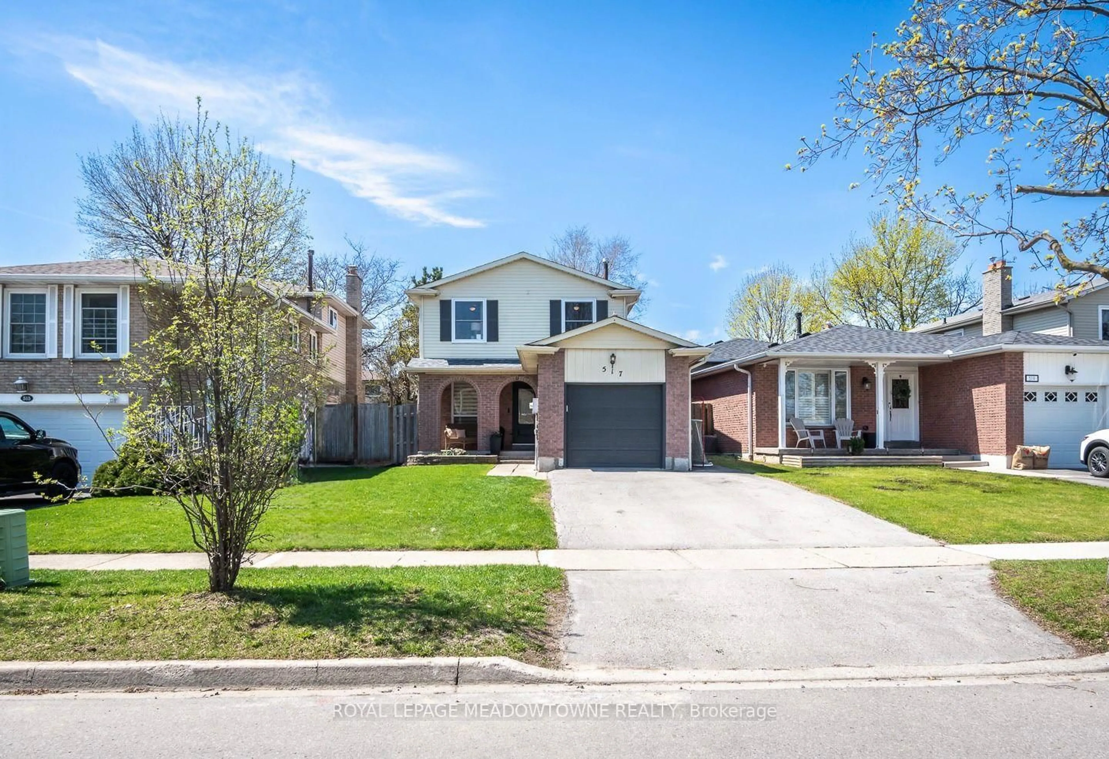 Home with brick exterior material, street for 517 Beaver Crt, Milton Ontario L9T 4A7