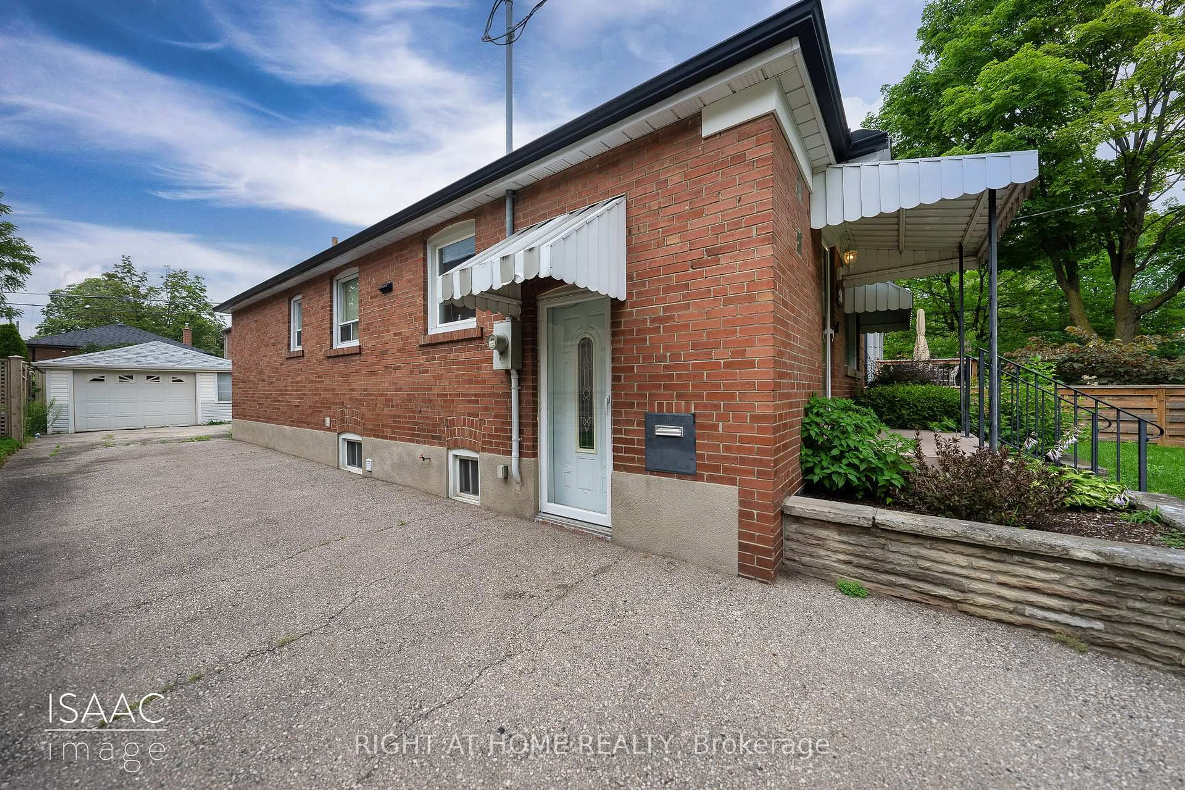 Unknown for 98 Yorkview Dr, Toronto Ontario M8Z 2G4