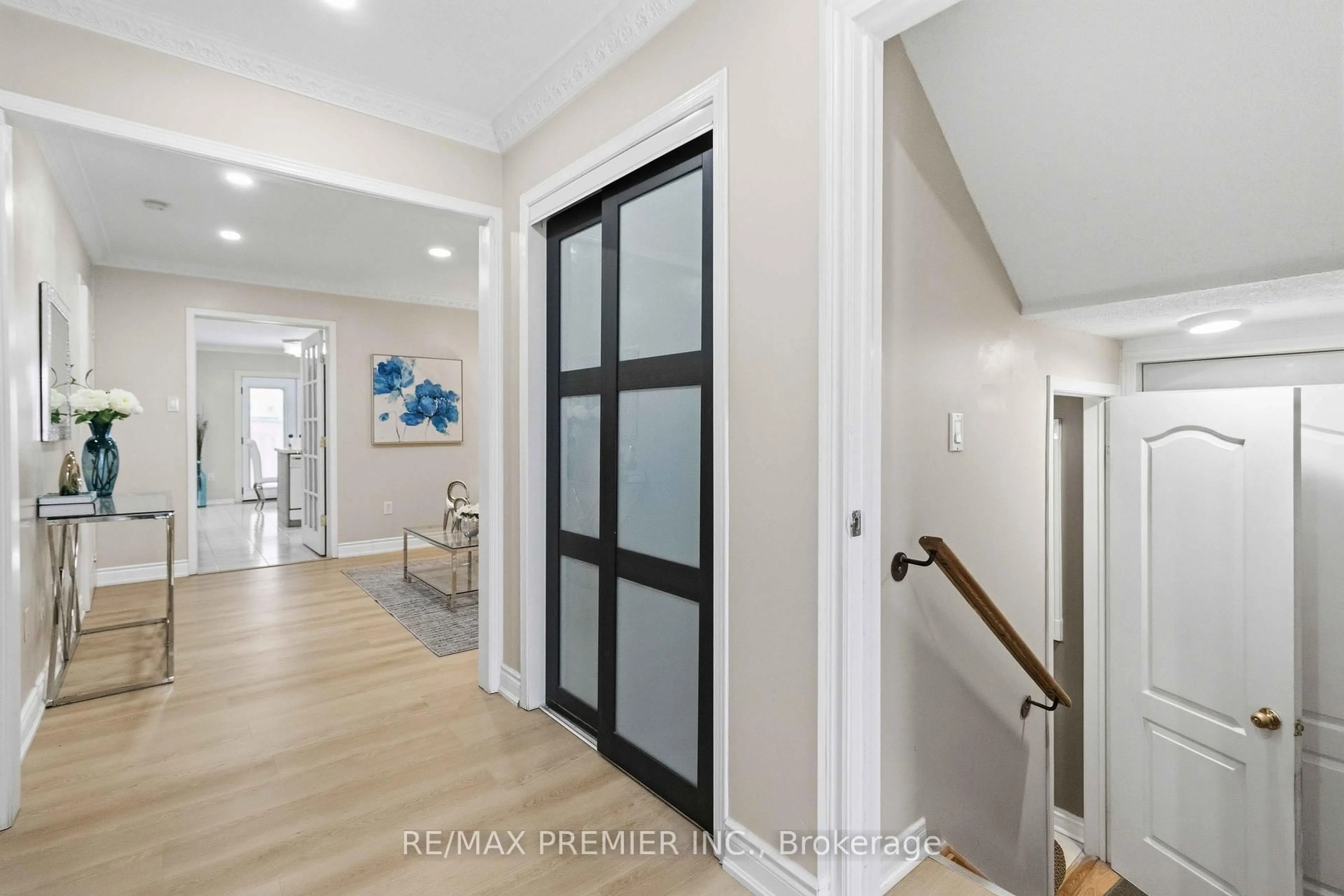 Indoor entryway for 18 Salonica Rd, Brampton Ontario L7A 3K9