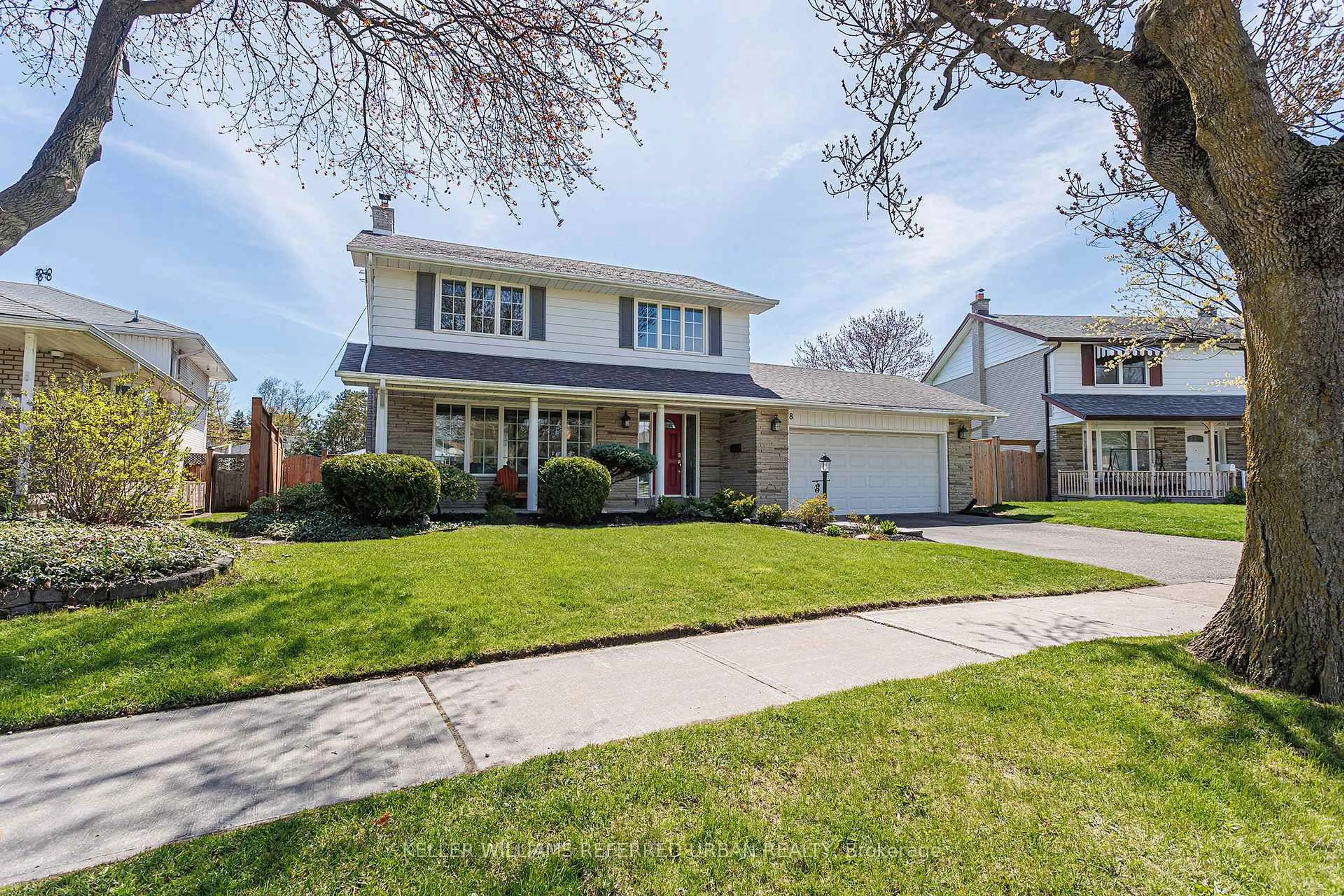 Home with vinyl exterior material, street for 8 Markwood Cres, Toronto Ontario M9C 1L2