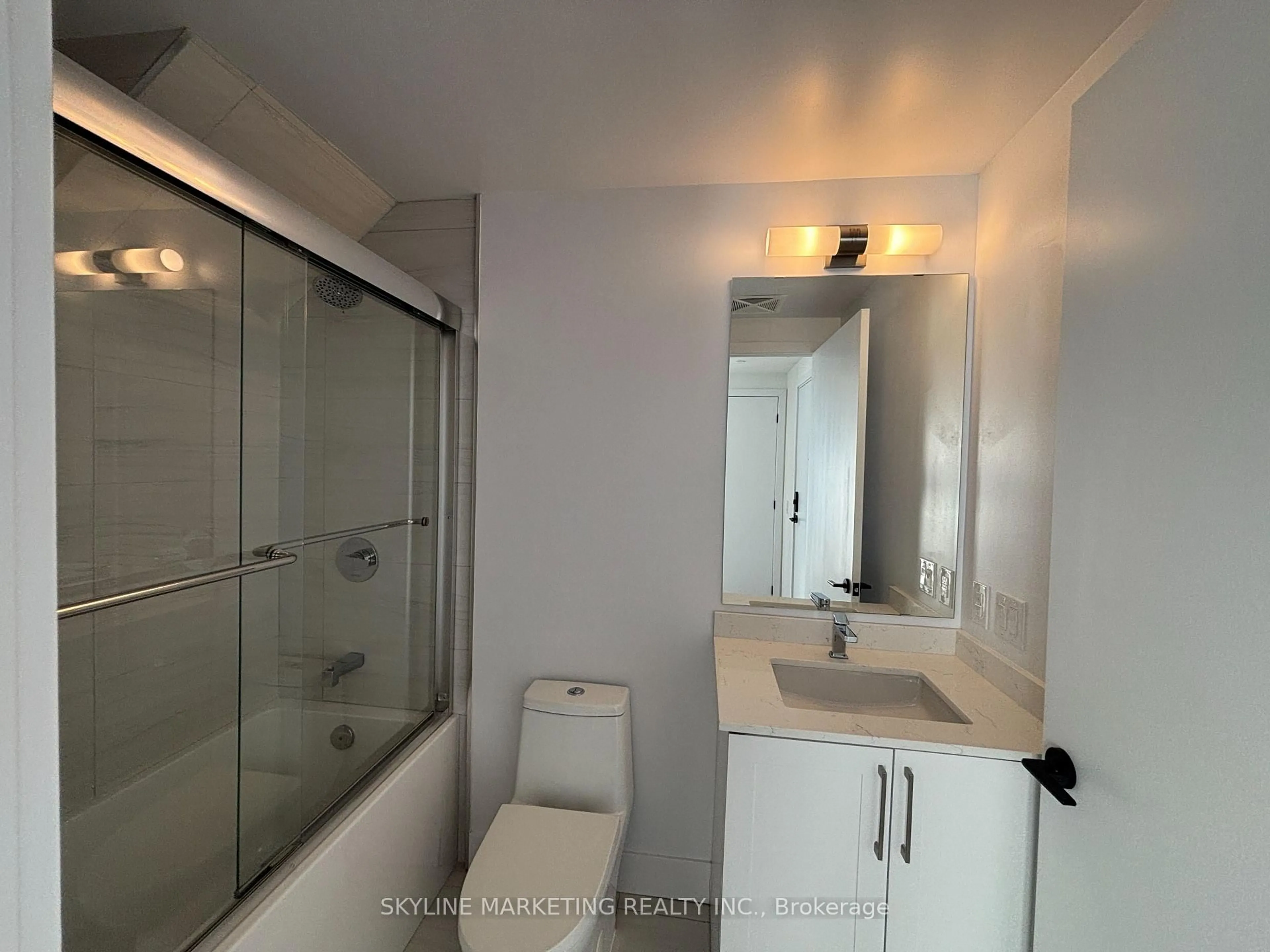Standard bathroom, ceramic/tile floor for 2450 Old Bronte Rd #103, Oakville Ontario L6M 5P6