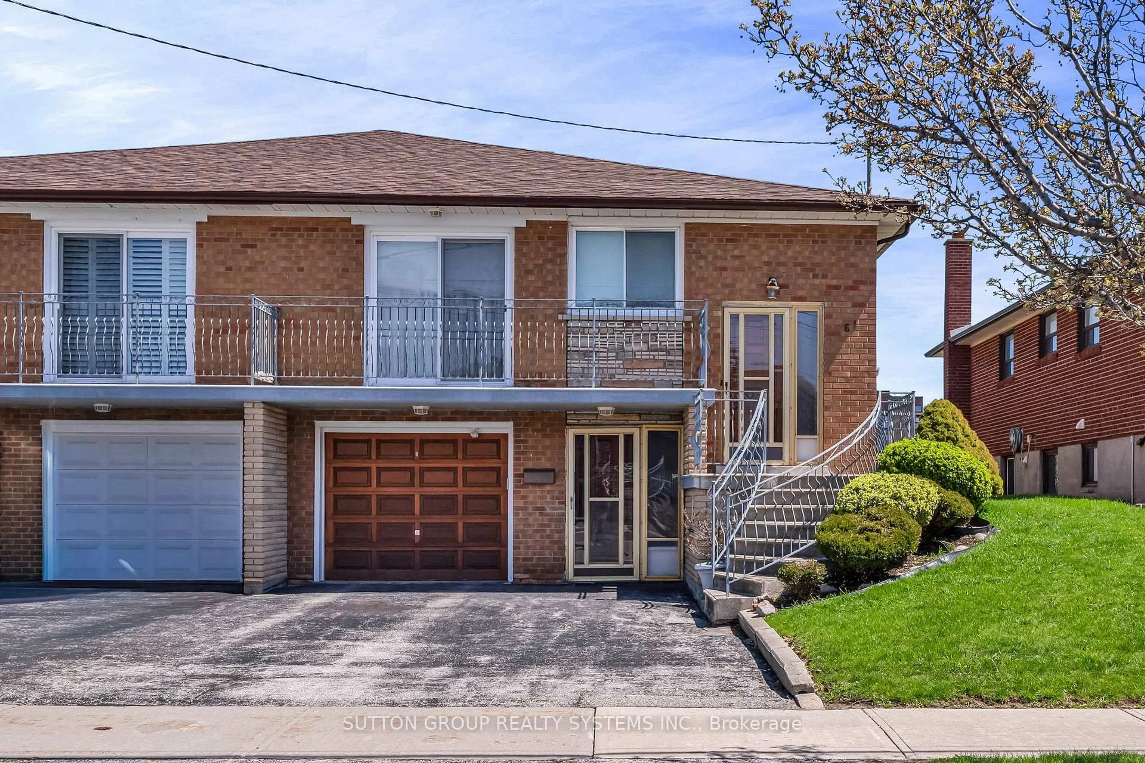 Home with brick exterior material, street for 61 Bamford Cres, Toronto Ontario M3N 1T8