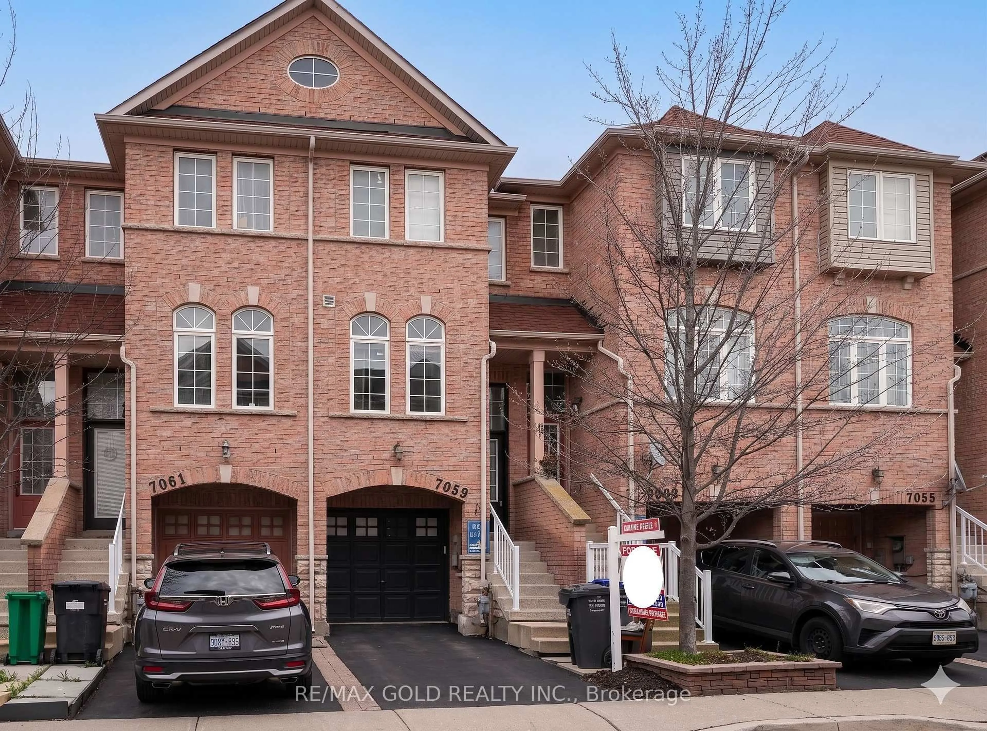 Home with brick exterior material, street for 7059 Fairmeadow Cres, Mississauga Ontario L5N 8R6