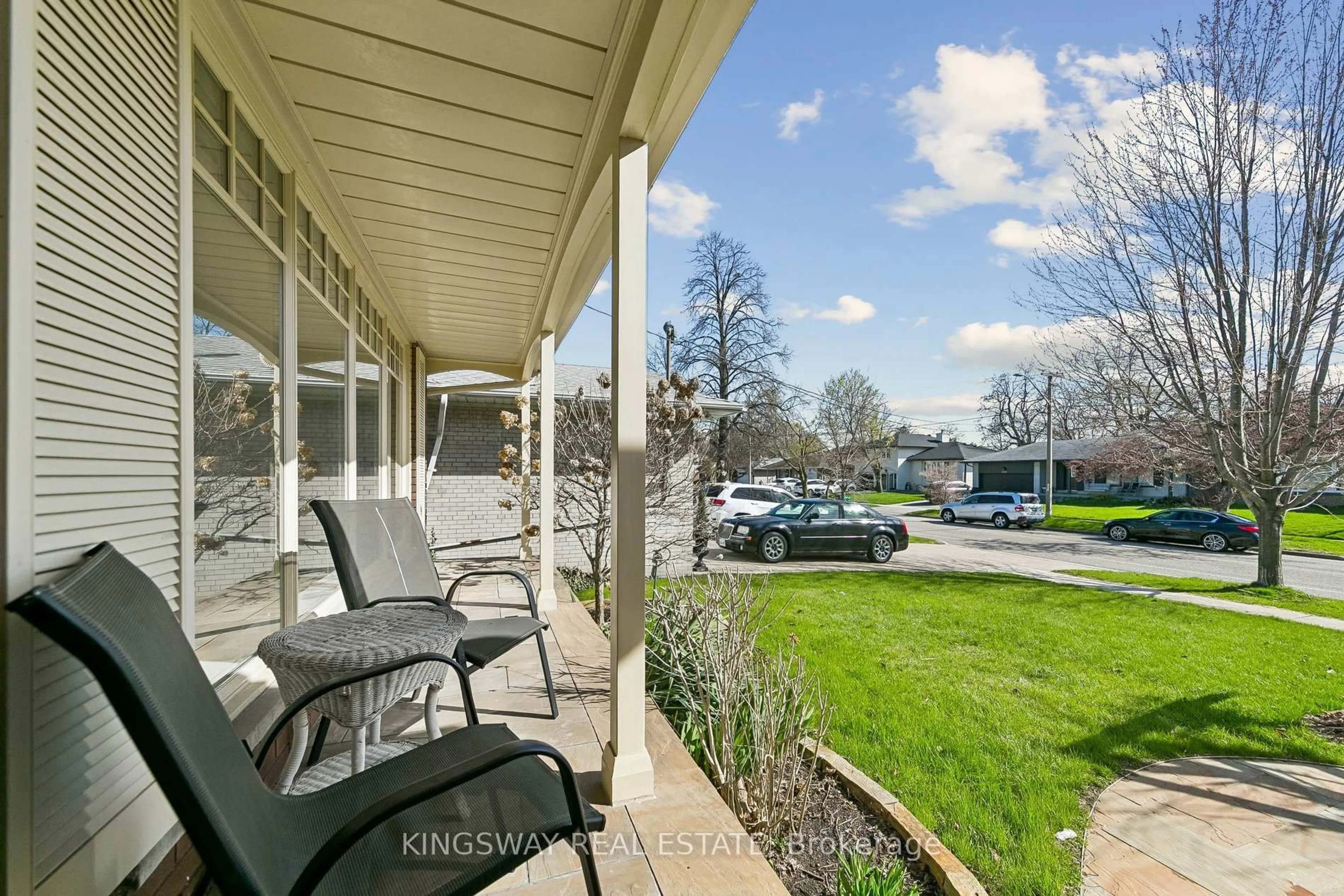 Patio, street for 2175 Denise Rd, Mississauga Ontario L4X 1H9