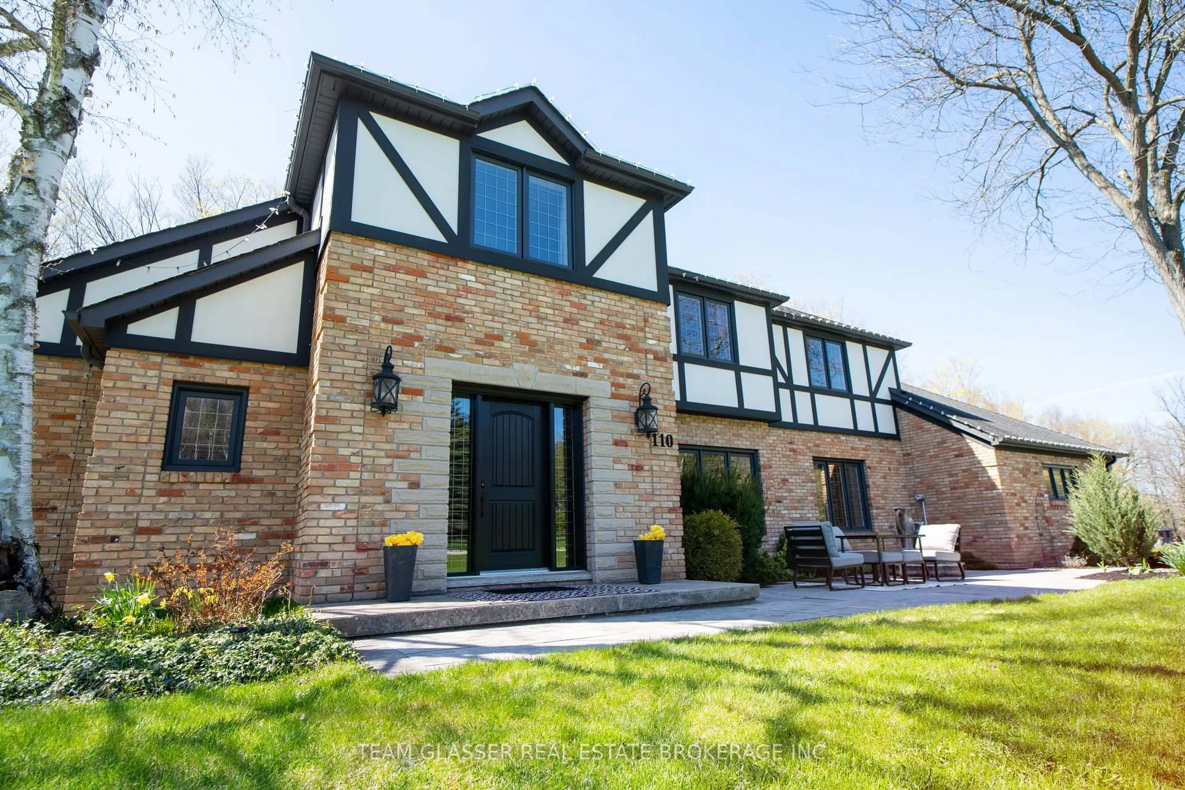 Home with brick exterior material, unknown for 110 McLaren Rd, Milton Ontario L0P 1B0