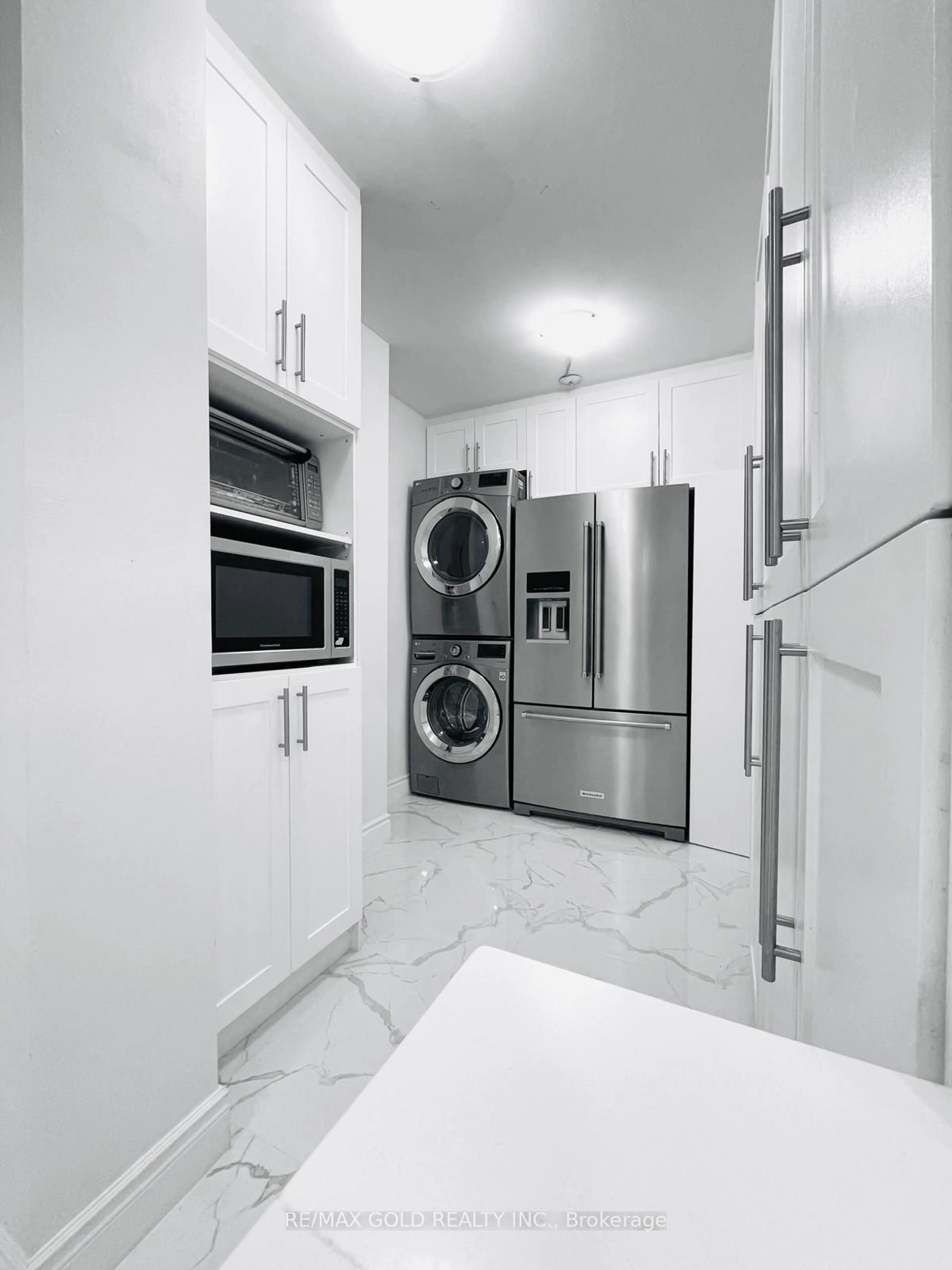 Laundry room for 390 Dixon Rd #1611, Toronto Ontario M9R 1T4