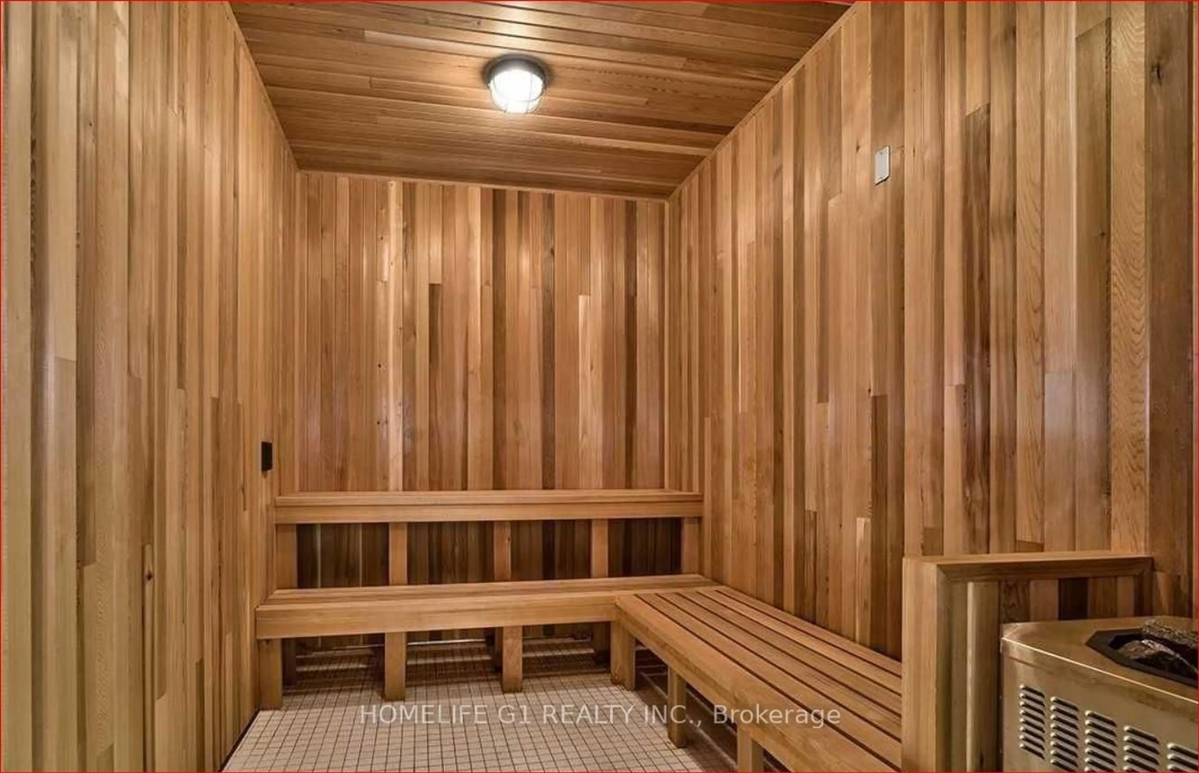 Indoor foyer for 65 Speers Rd #318, Oakville Ontario L6K 2E6