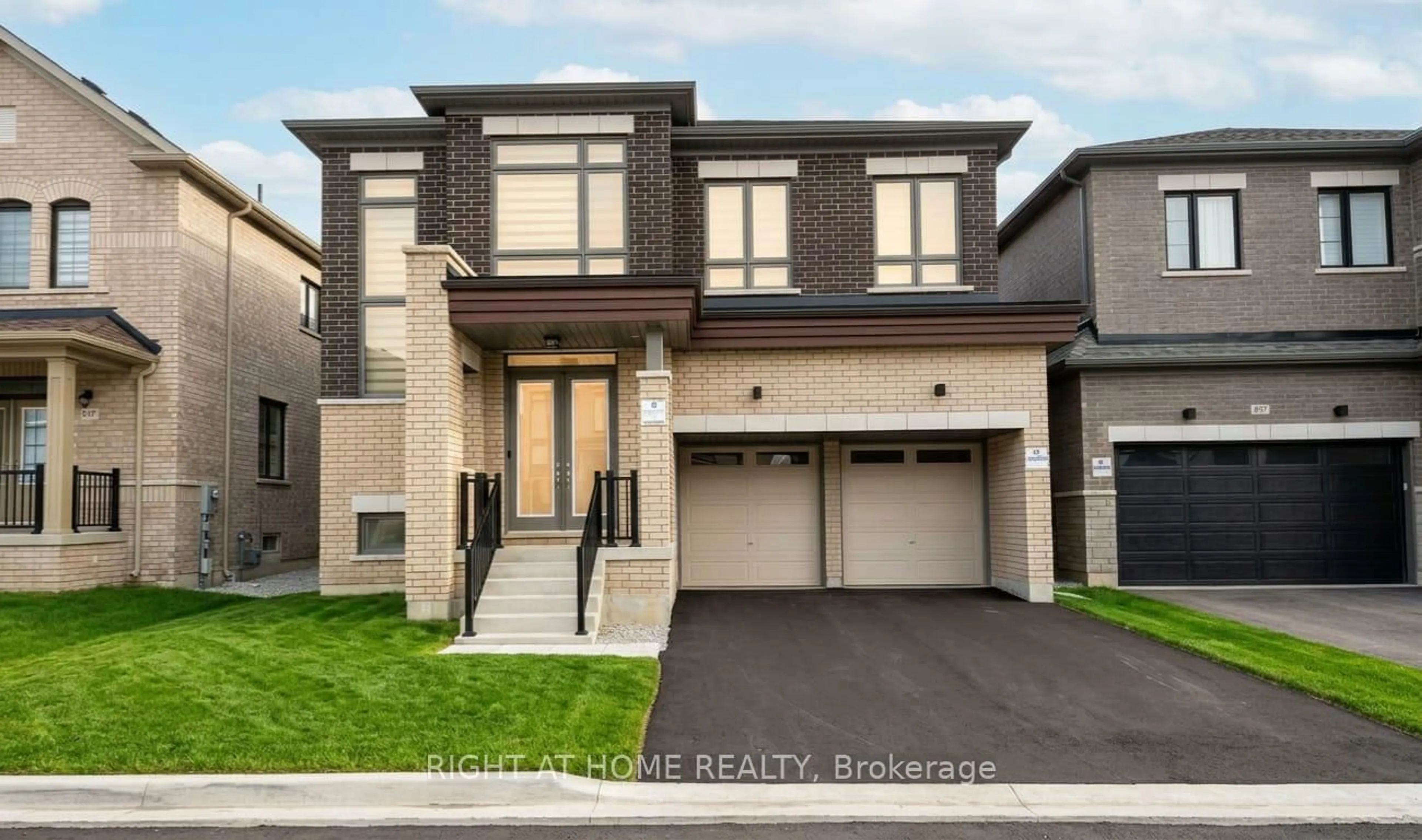 Unknown for 816 Apple Terr, Milton Ontario L9E 2C3