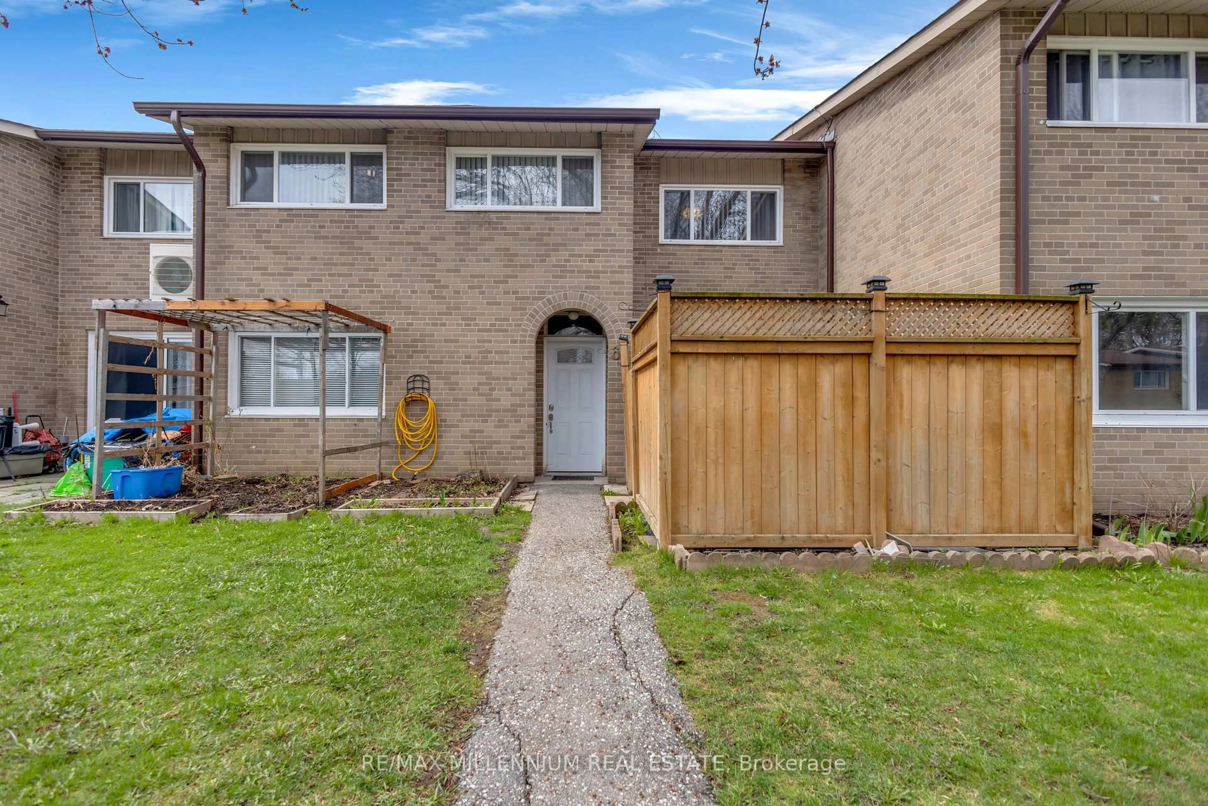 A pic from outside/outdoor area/front of a property/back of a property/a pic from drone, street for 79 Driftwood Ave #62, Toronto Ontario M3N 2M7