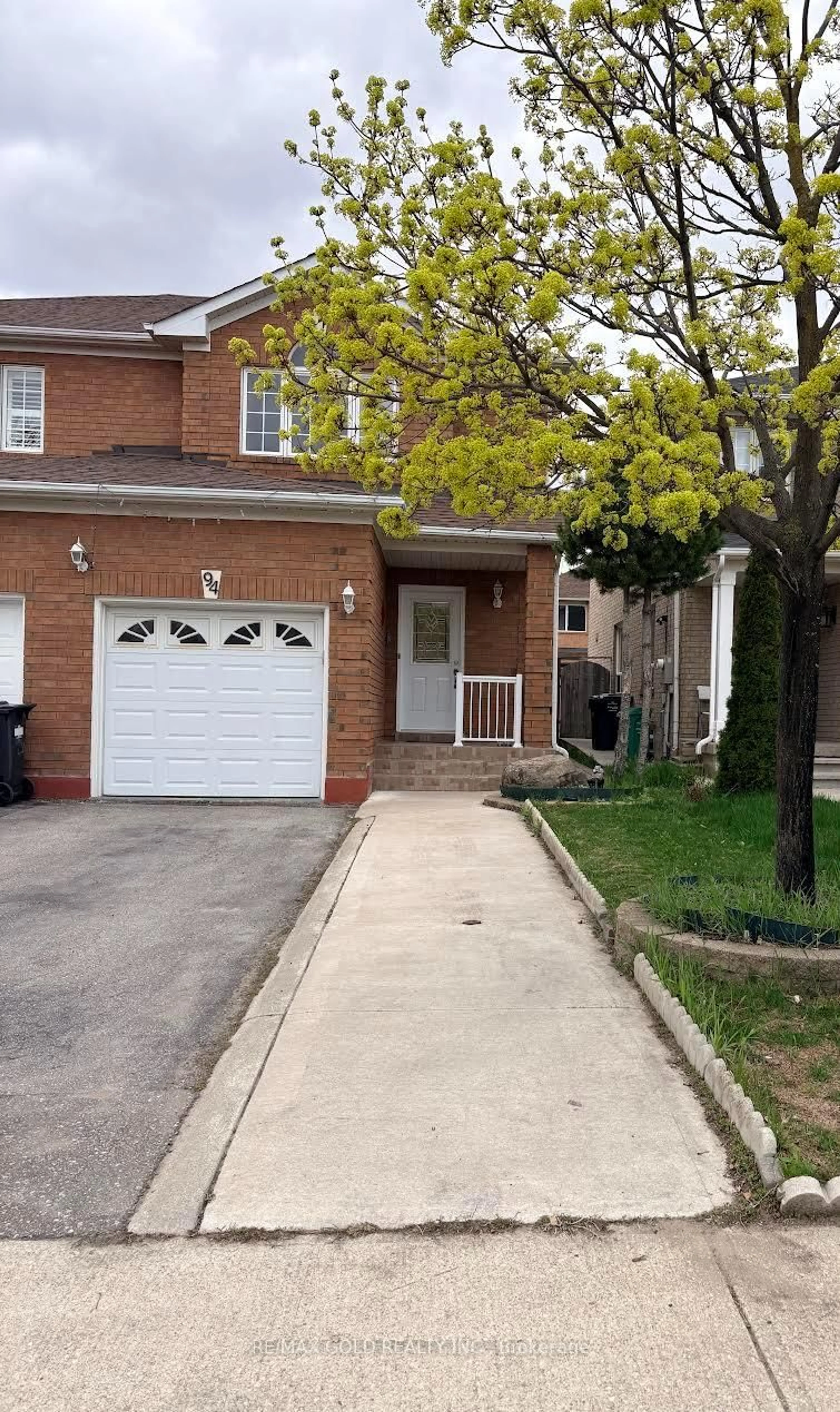 Home with brick exterior material, street for 94 Lake Louise Dr, Brampton Ontario L6X 4Y6