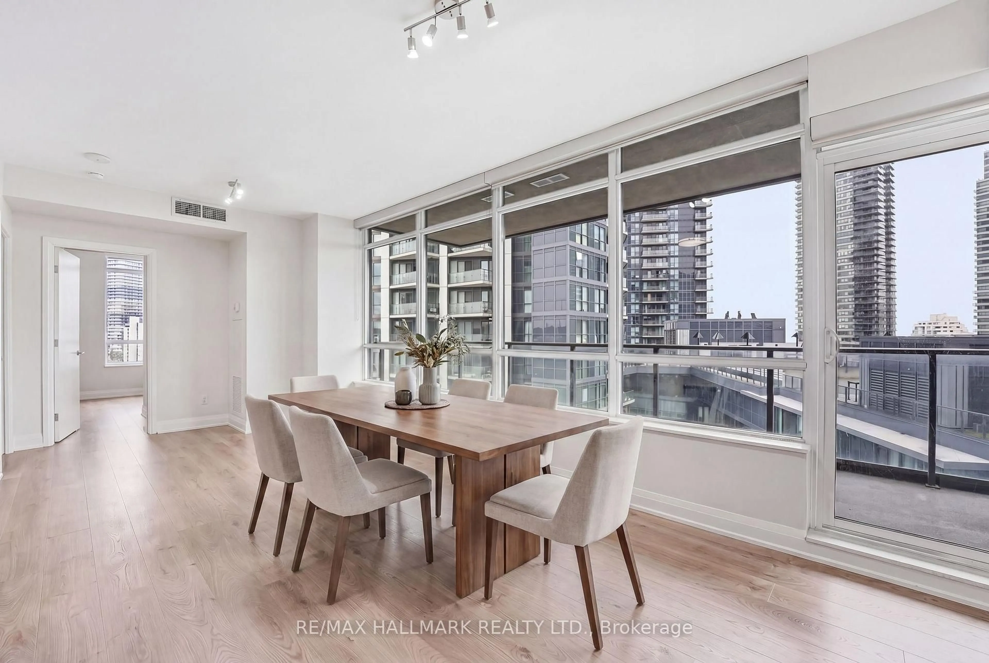 Dining room, wood/laminate floor for 36 Park Lawn Rd #710, Toronto Ontario M8Y 0E5