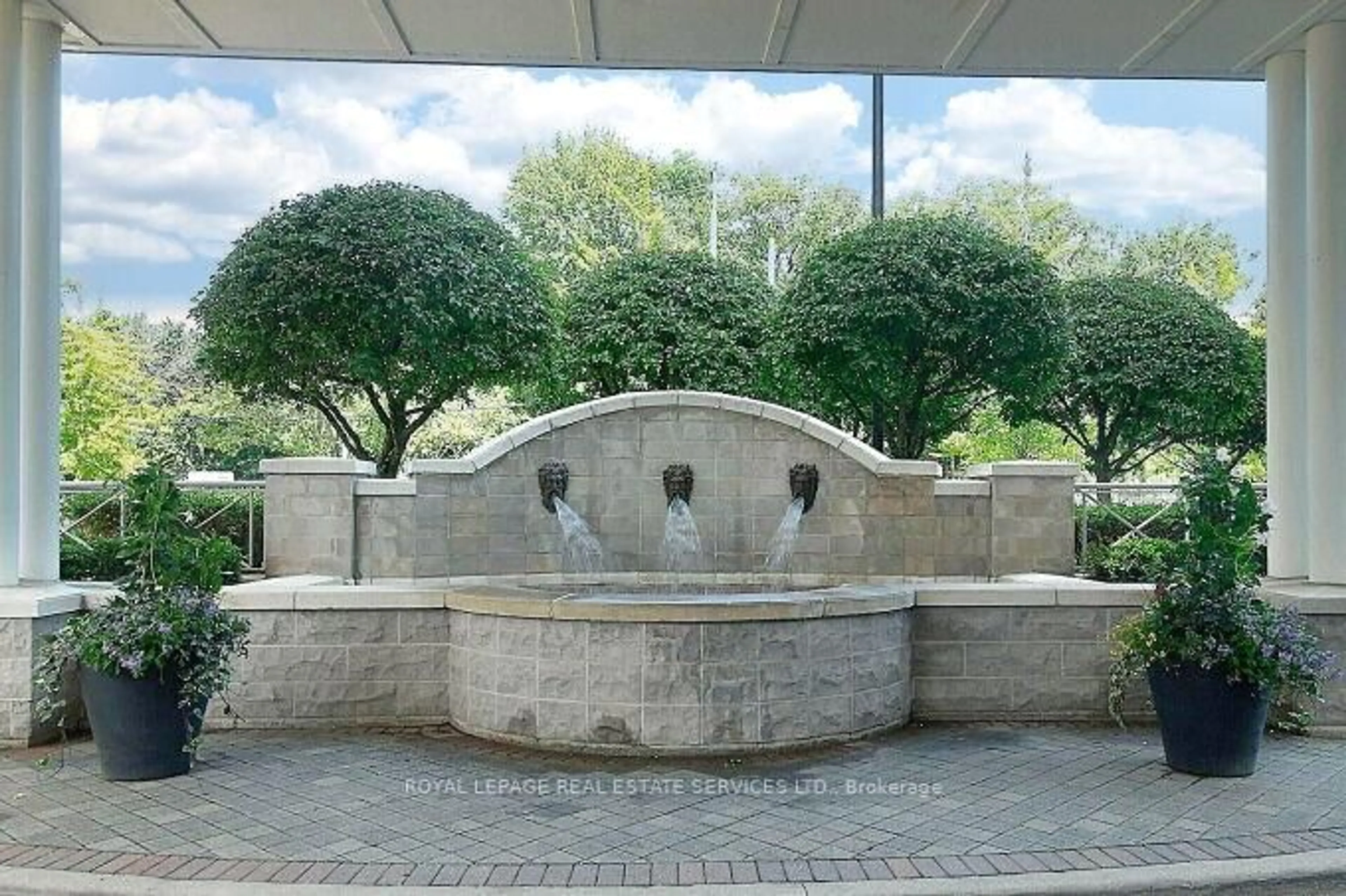 Patio, street for 1 Aberfoyle Cres #510, Toronto Ontario M8X 2X8