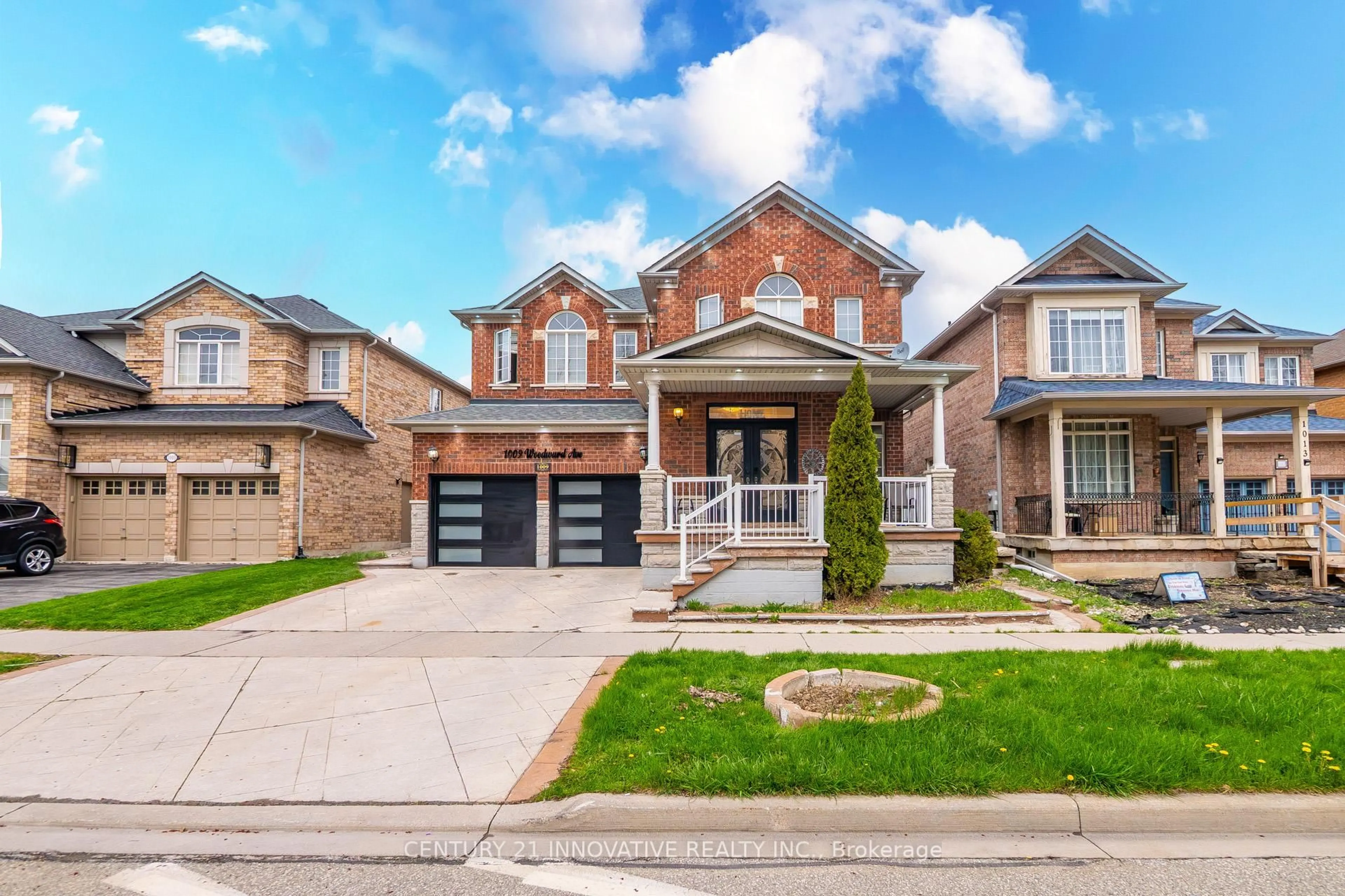 Home with brick exterior material, street for 1009 Woodward Ave, Milton Ontario L9T 5Y2