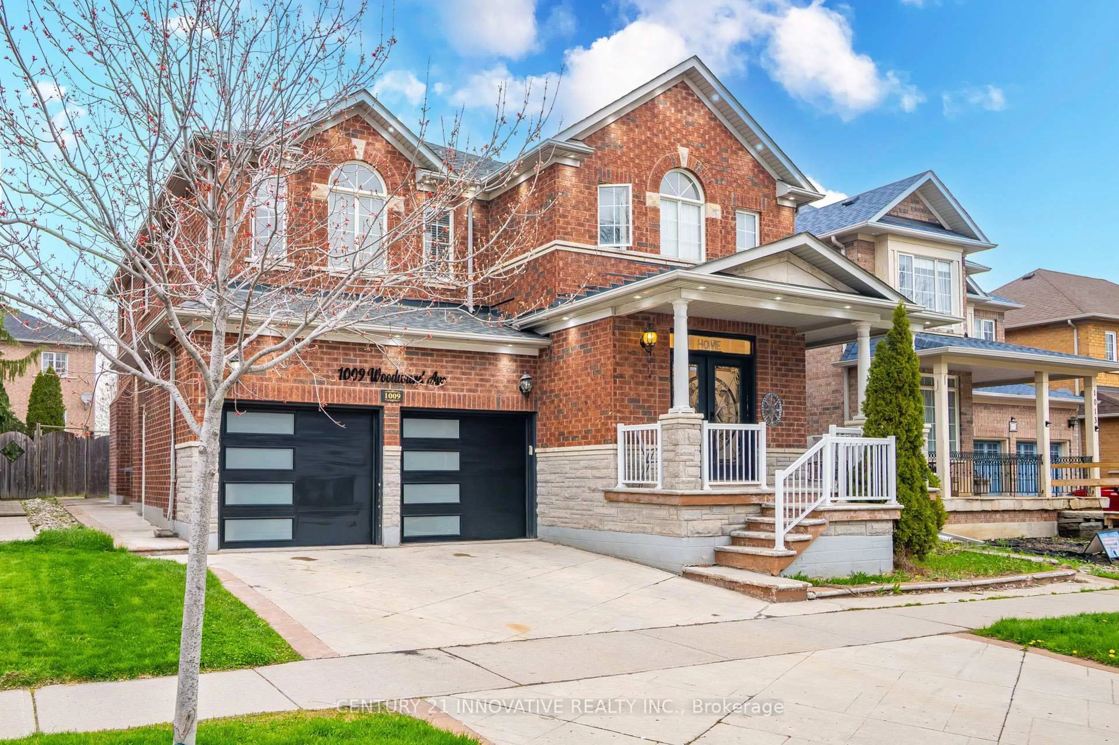 Home with brick exterior material, street for 1009 Woodward Ave, Milton Ontario L9T 5Y2