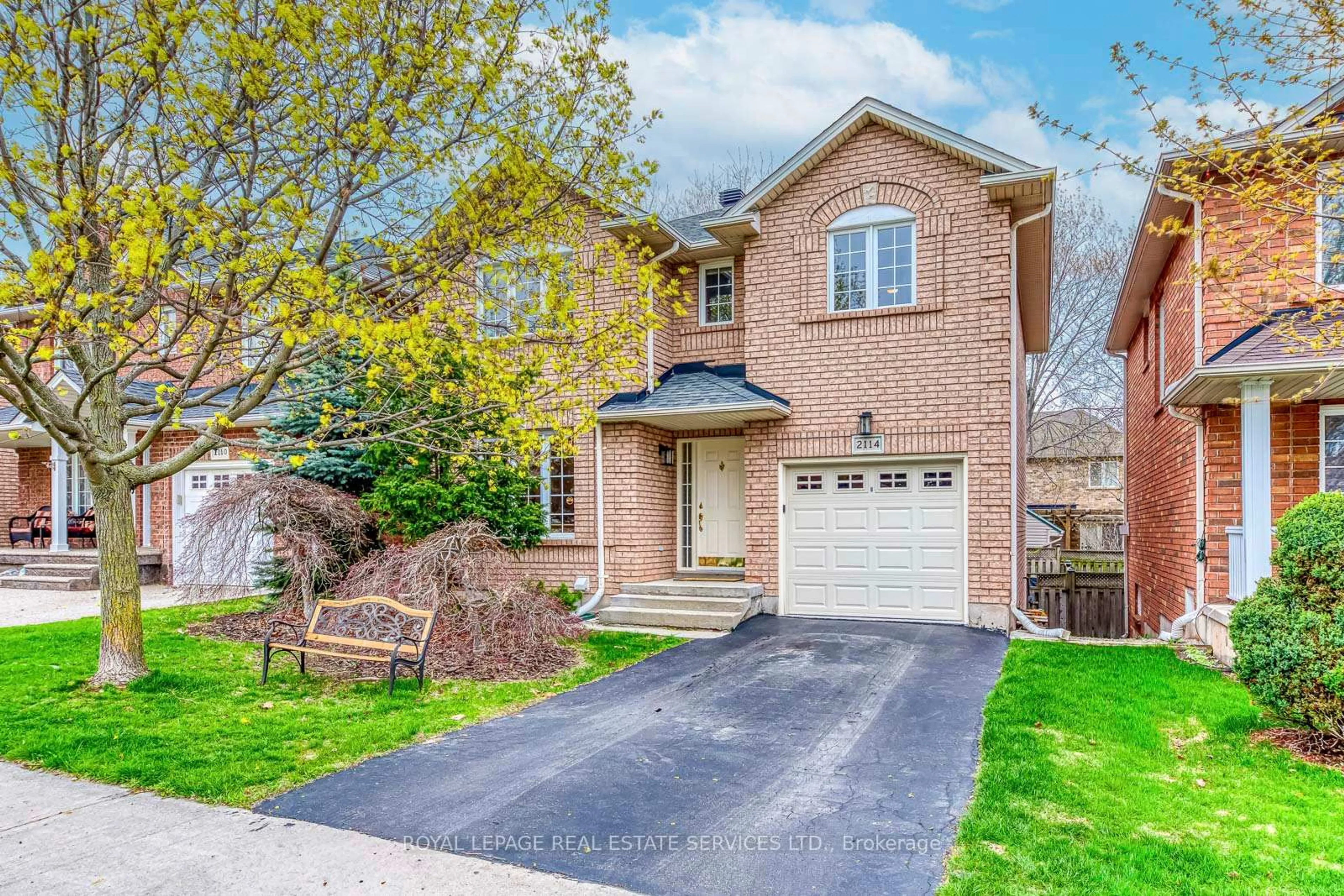 Home with brick exterior material, street for 2114 Springdale Rd, Oakville Ontario L6M 4C6