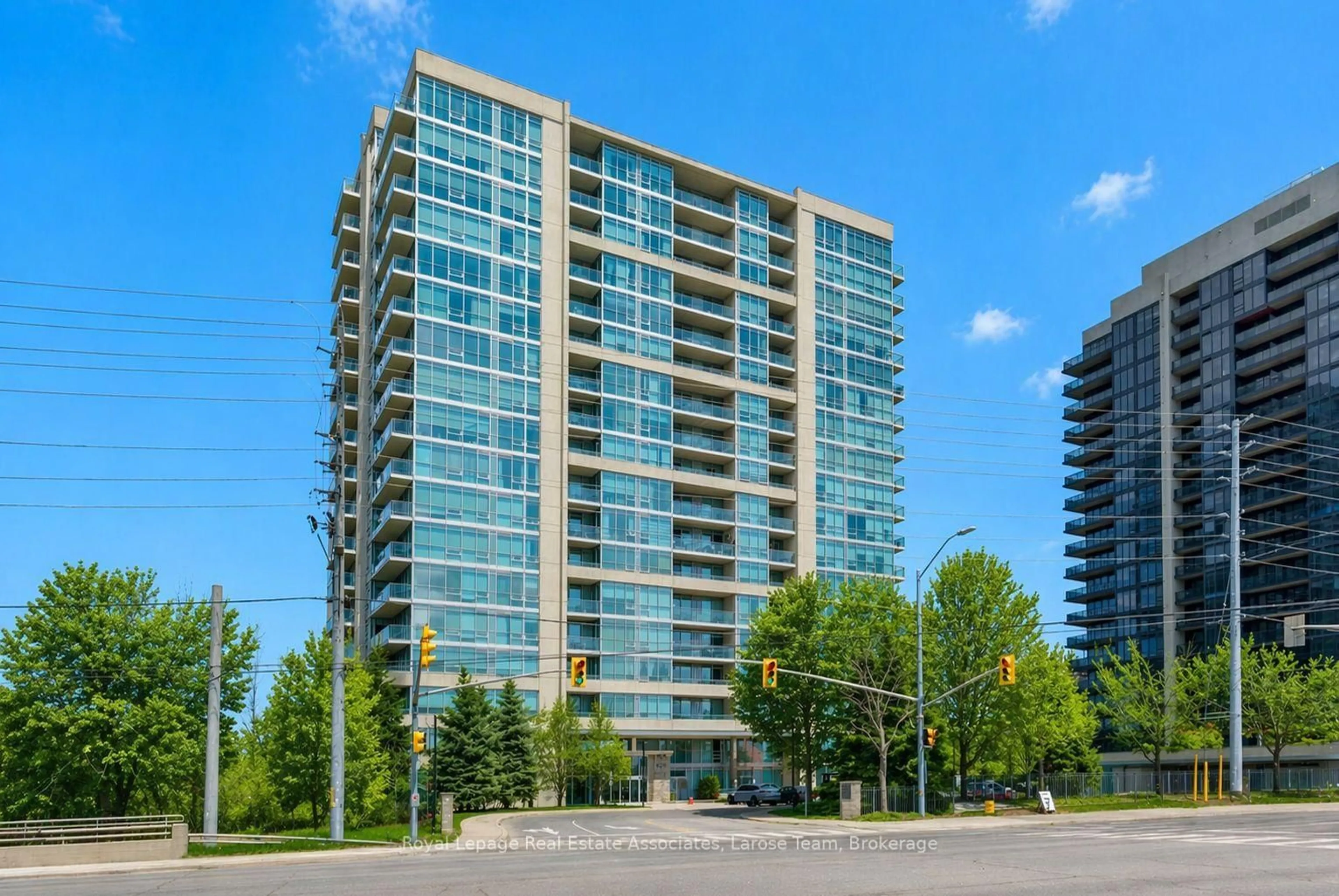 Unknown for 1055 Southdown Rd #707, Mississauga Ontario L5J 0A3