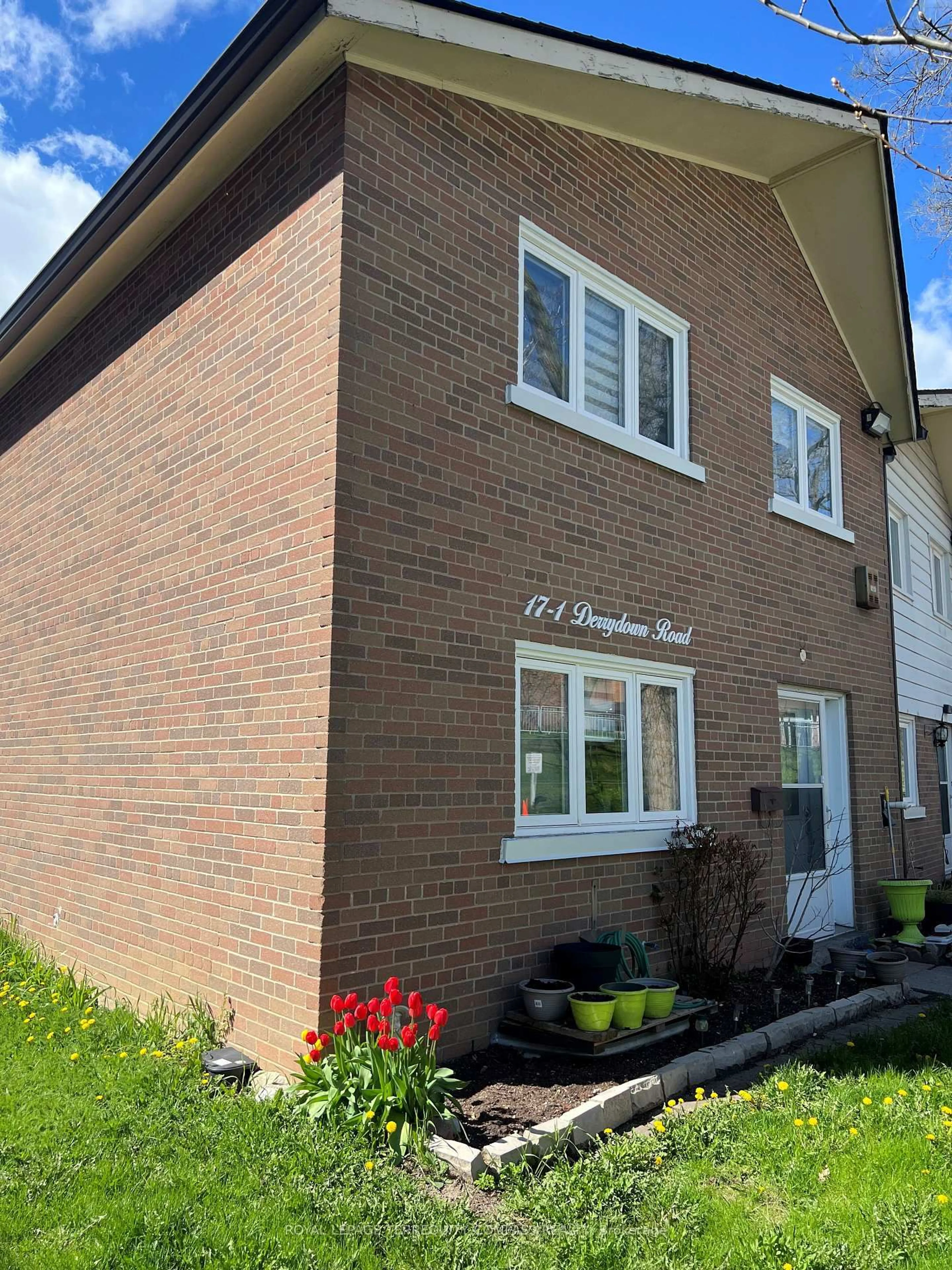 Home with brick exterior material, building for 17 Derrydown Rd #1, Toronto Ontario M3J 1R2