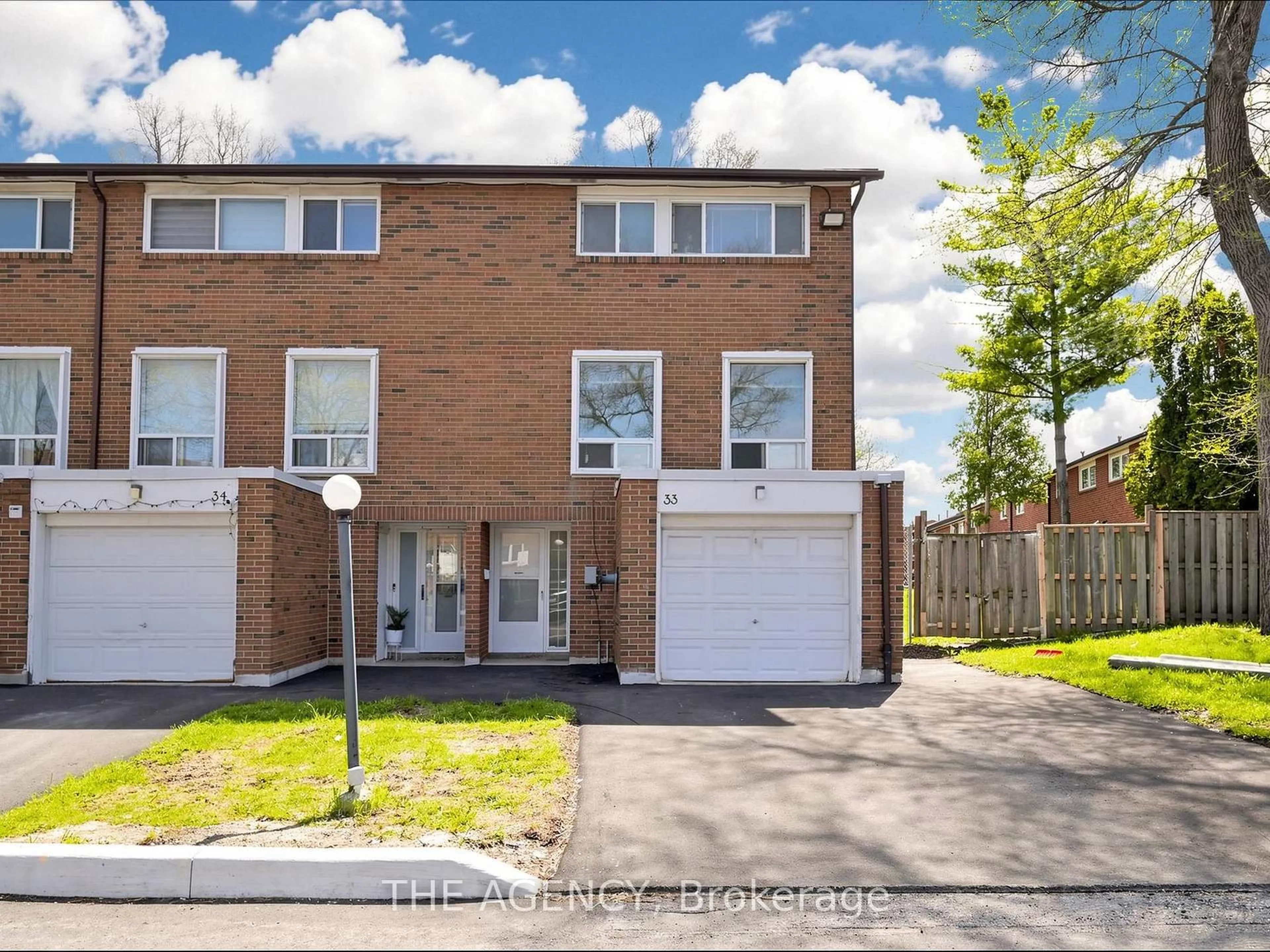 Unknown for 1559 Albion Rd ##33, Toronto Ontario M9V 1B2