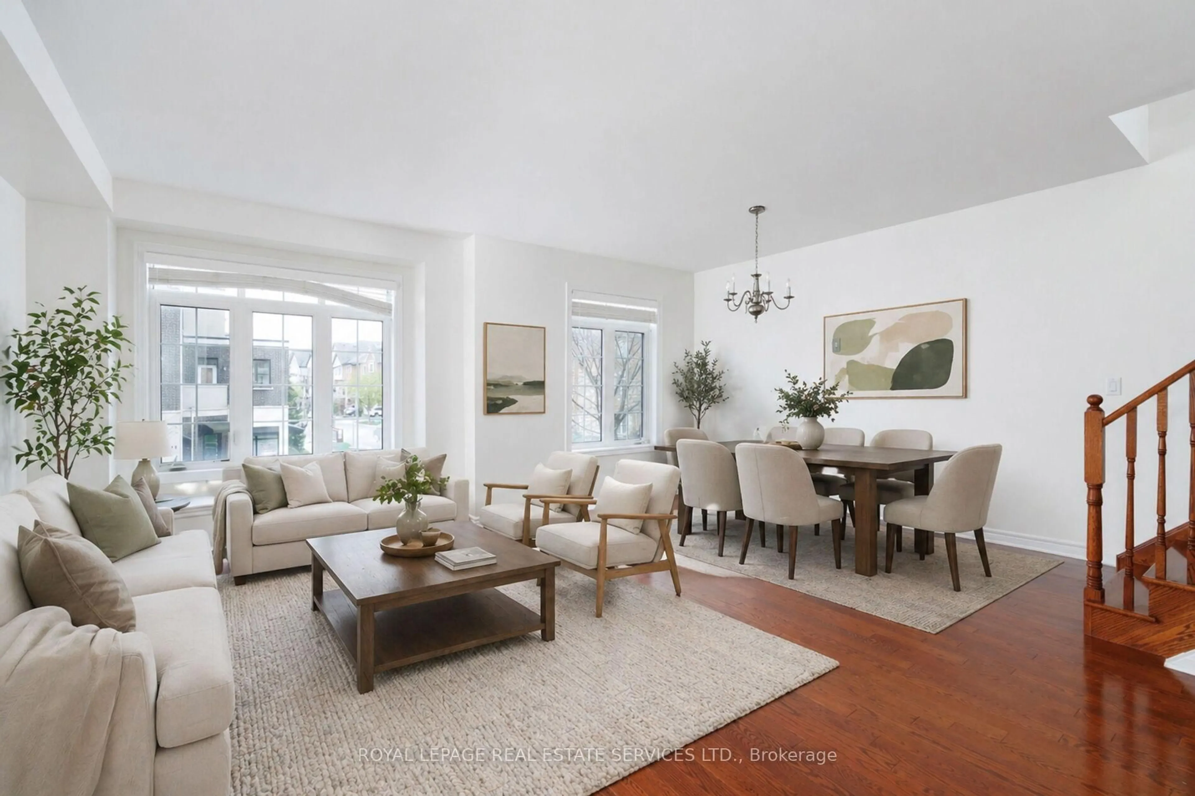 Living room with furniture, unknown for 3061 Preserve Dr, Oakville Ontario L6M 0W7
