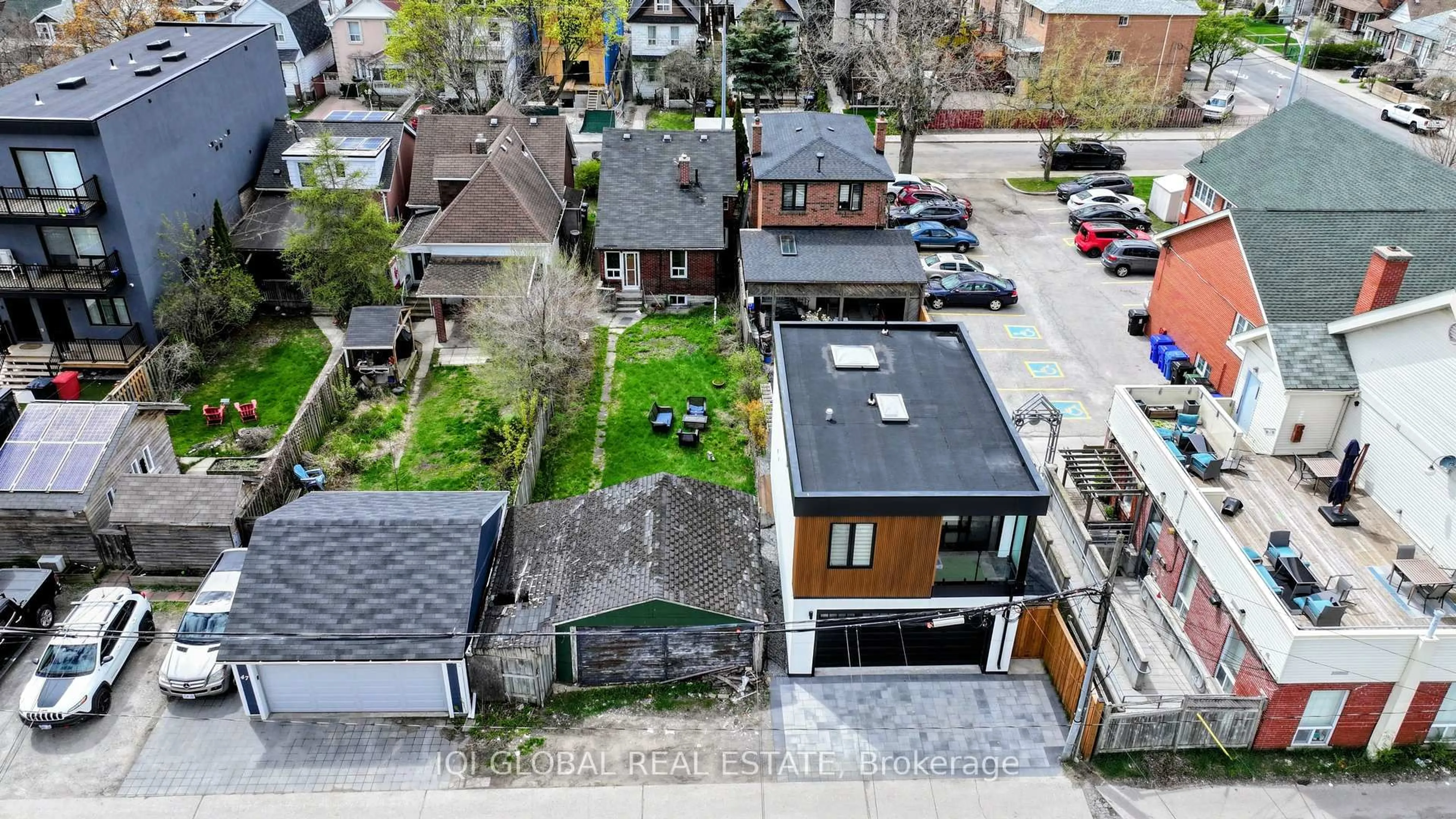 A pic from outside/outdoor area/front of a property/back of a property/a pic from drone, street for 49 Batavia Ave, Toronto Ontario M6N 4A1