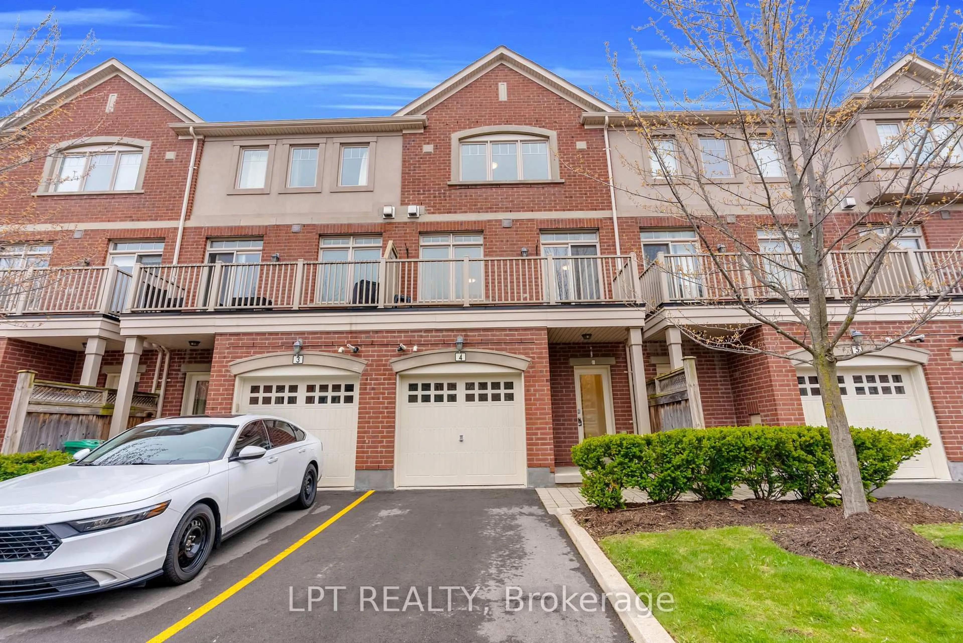 Unknown for 3215 Thomas St #4, Mississauga Ontario L5M 0M2