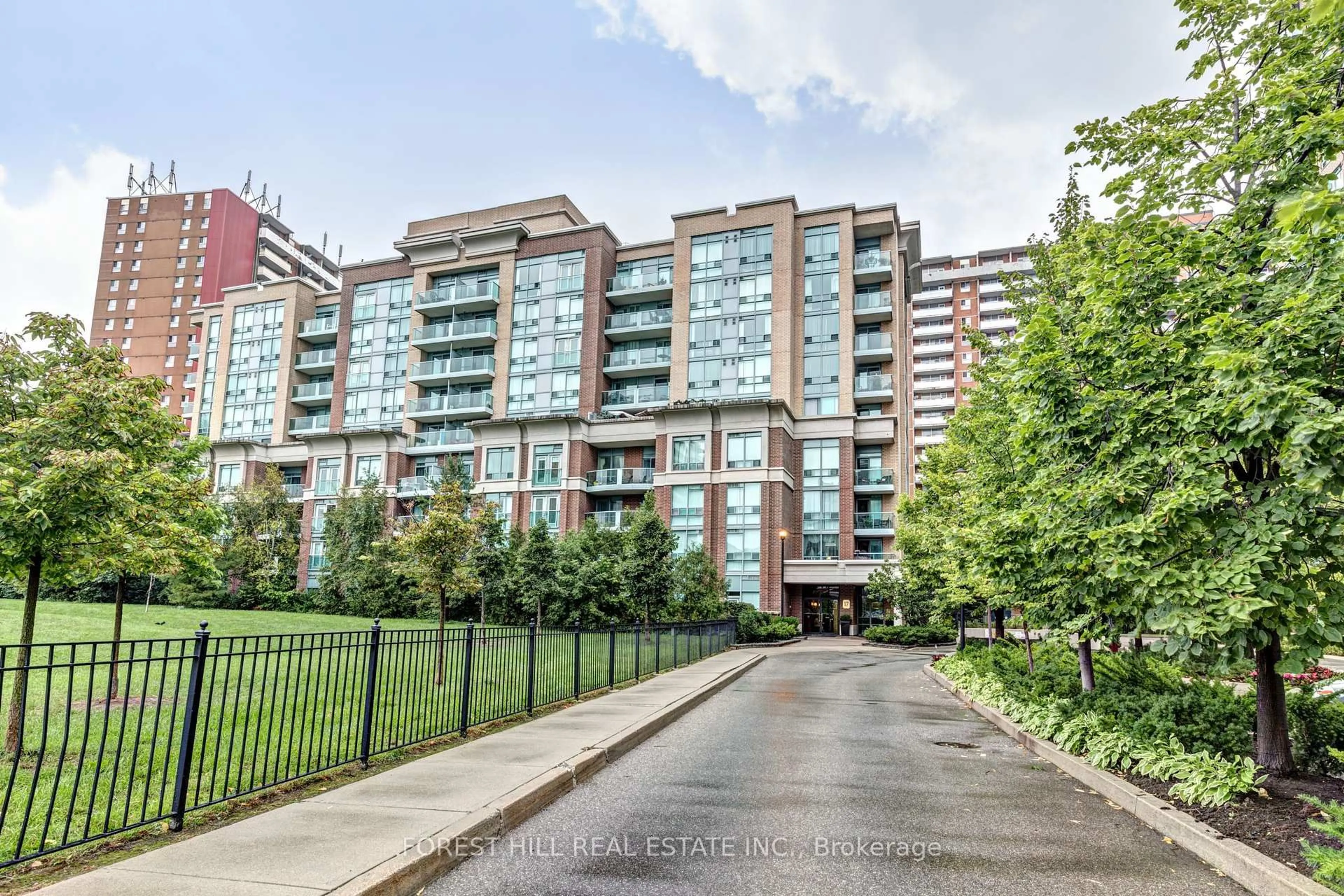 Unknown for 17 Michael Power Pl #709, Toronto Ontario M9A 5G5