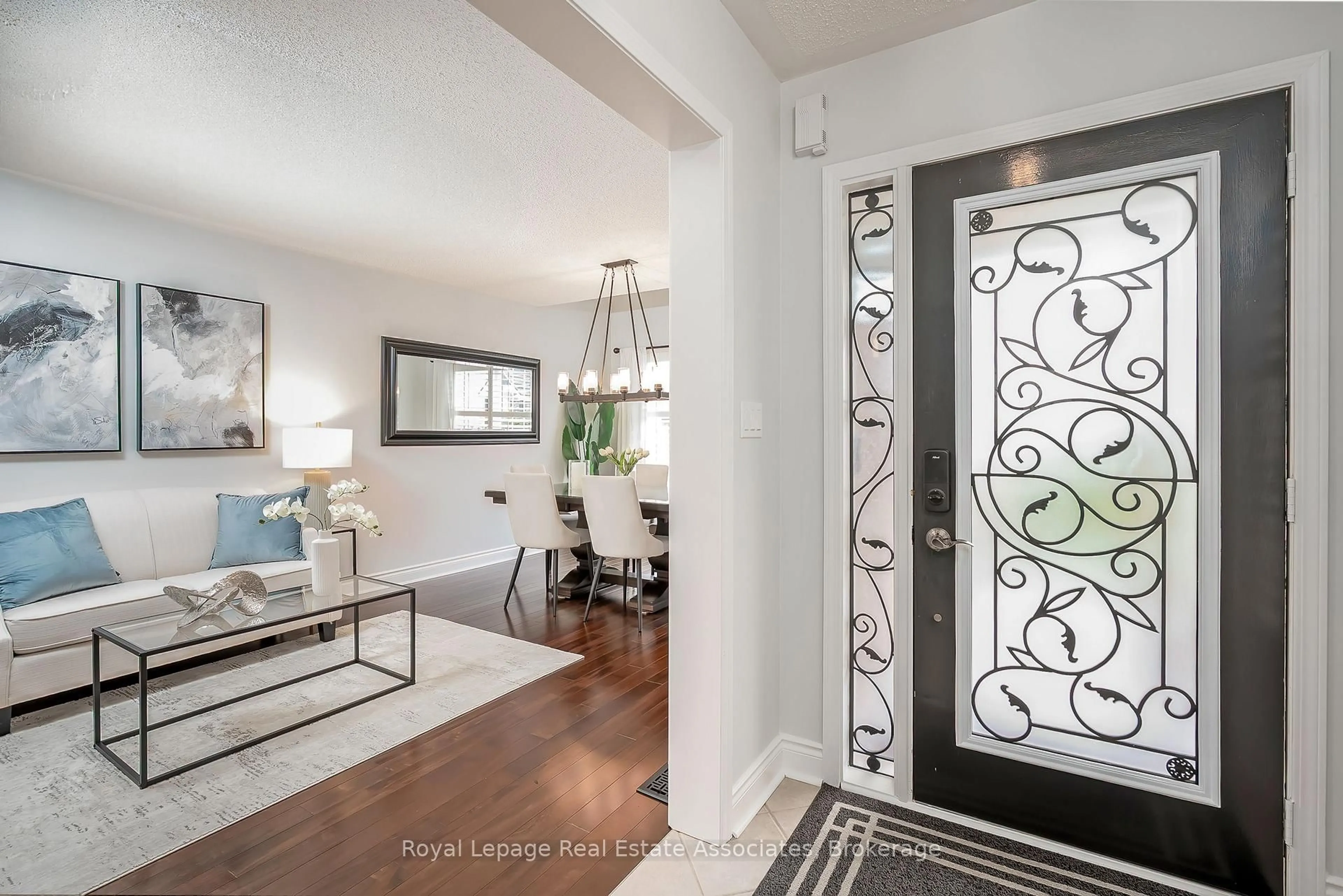 Indoor entryway for 997 Lancaster Blvd, Milton Ontario L9T 6E1