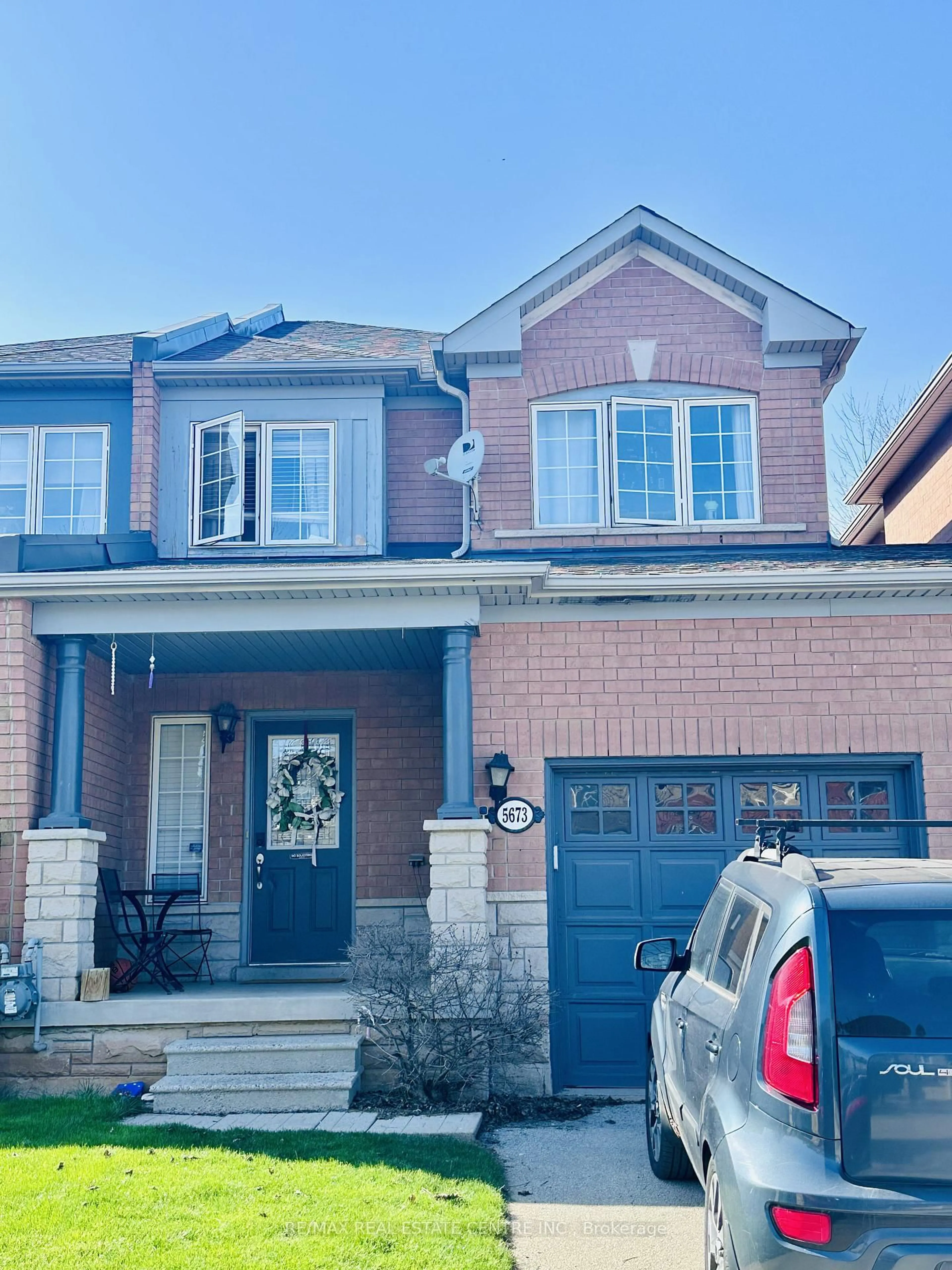 Home with brick exterior material, street for 5673 Flora Dr, Burlington Ontario L7L 6X4