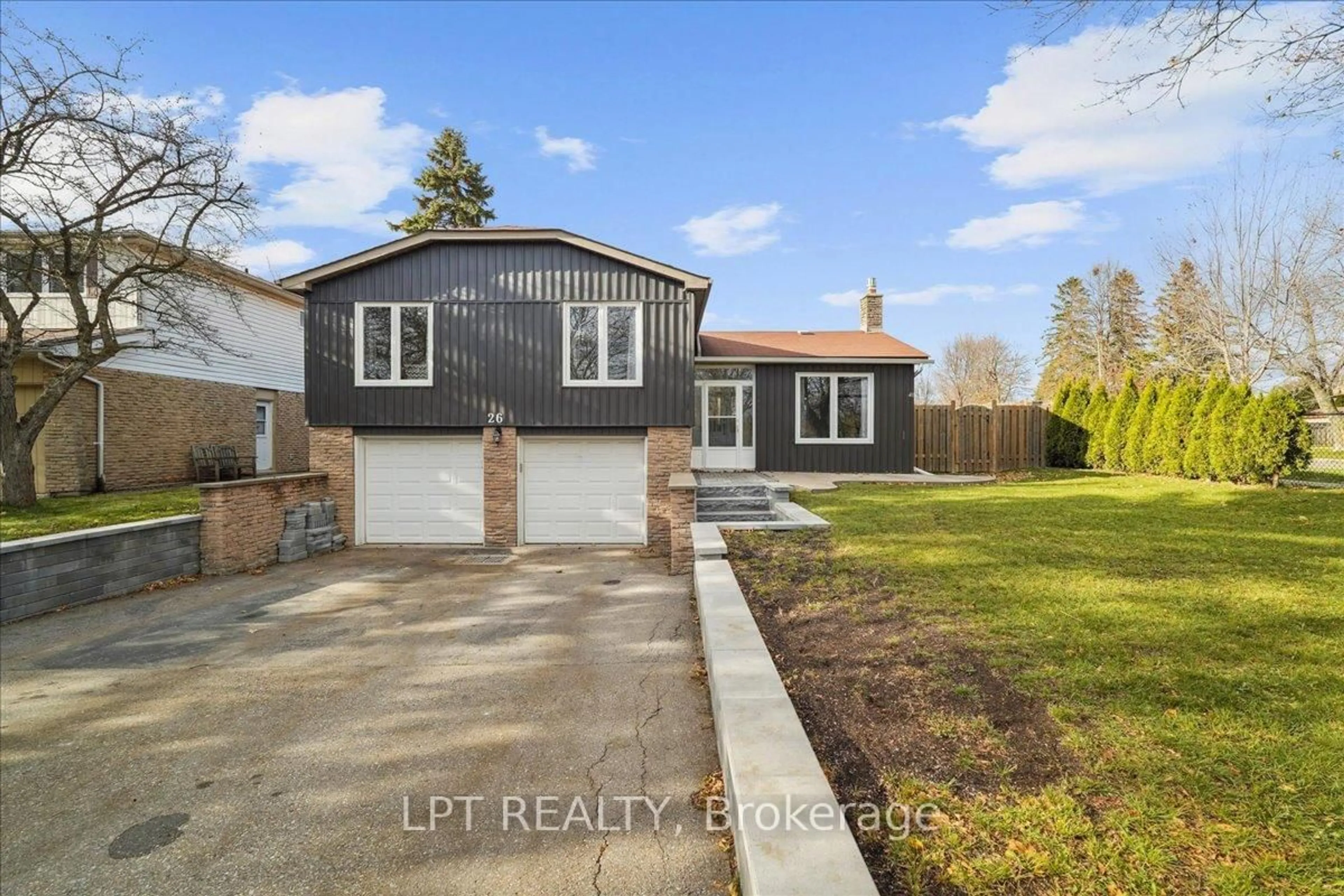 Unknown for 26 Wright Cres, Caledon Ontario L7E 3X9