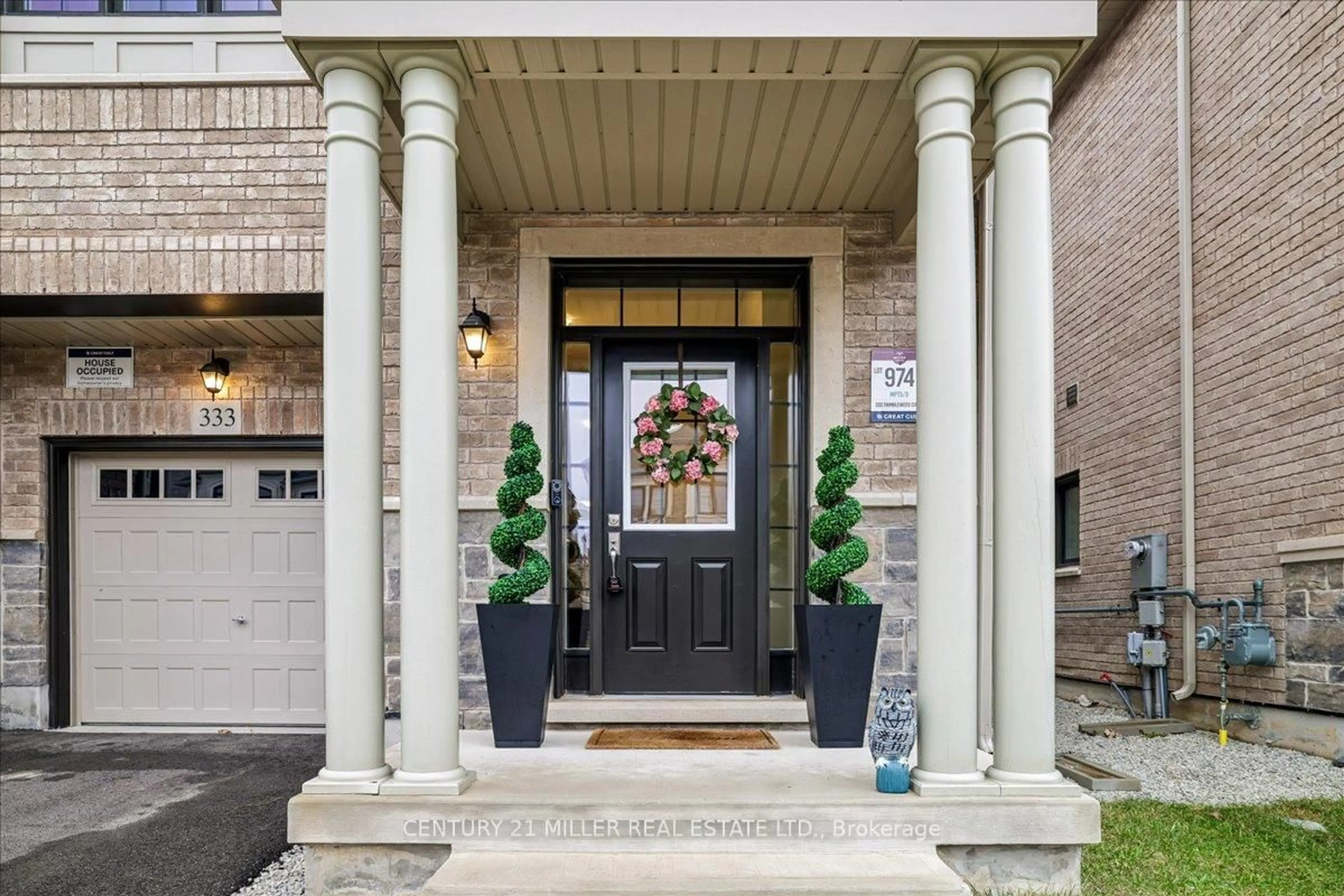 Indoor entryway for 333 Thimbleweed Crt, Milton Ontario L9T 2X5
