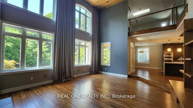 531 Jeanette Dr, Oakville 3