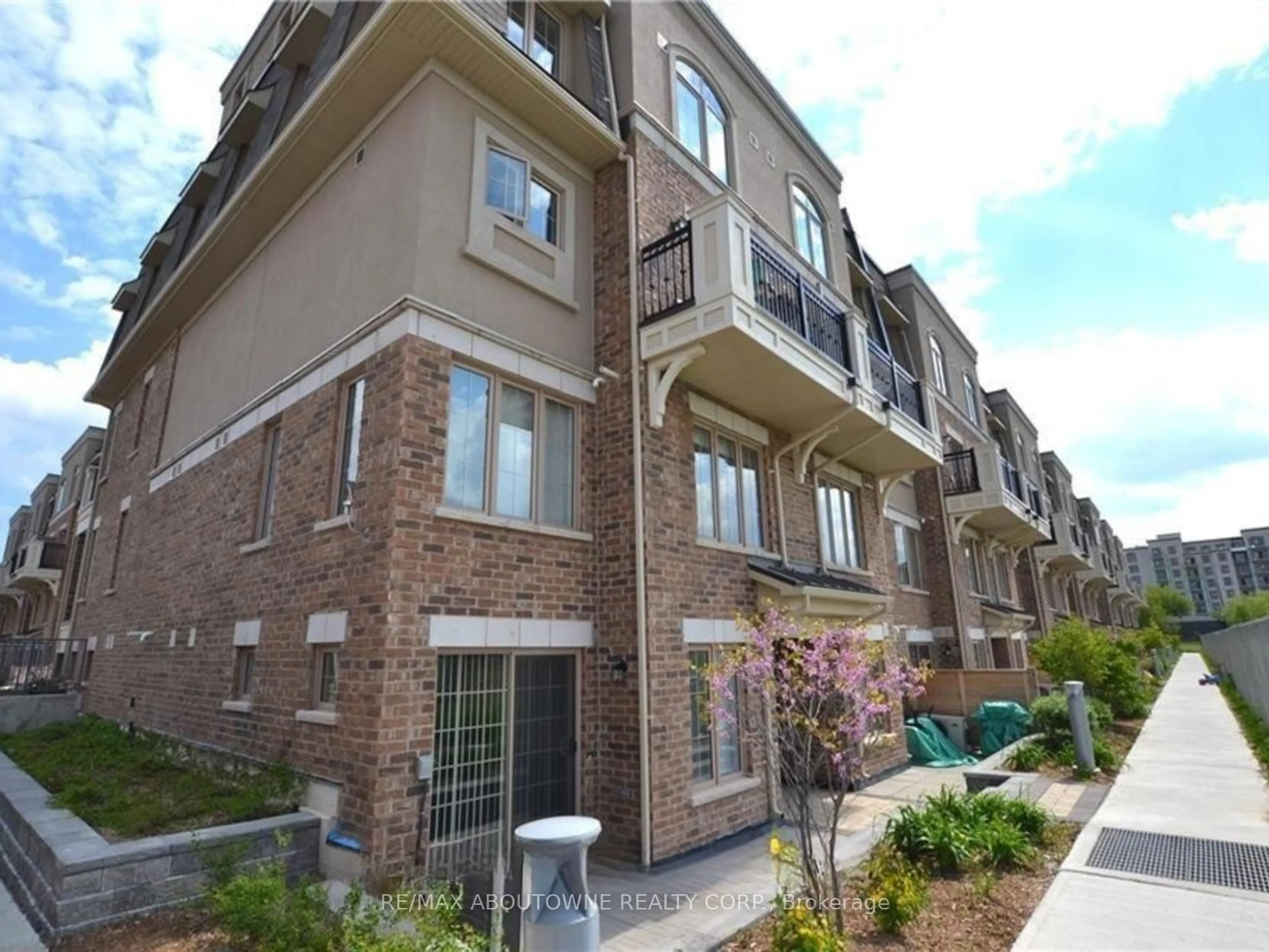 Unknown for 2441 Greenwich Dr #1, Oakville Ontario L6M 0S3