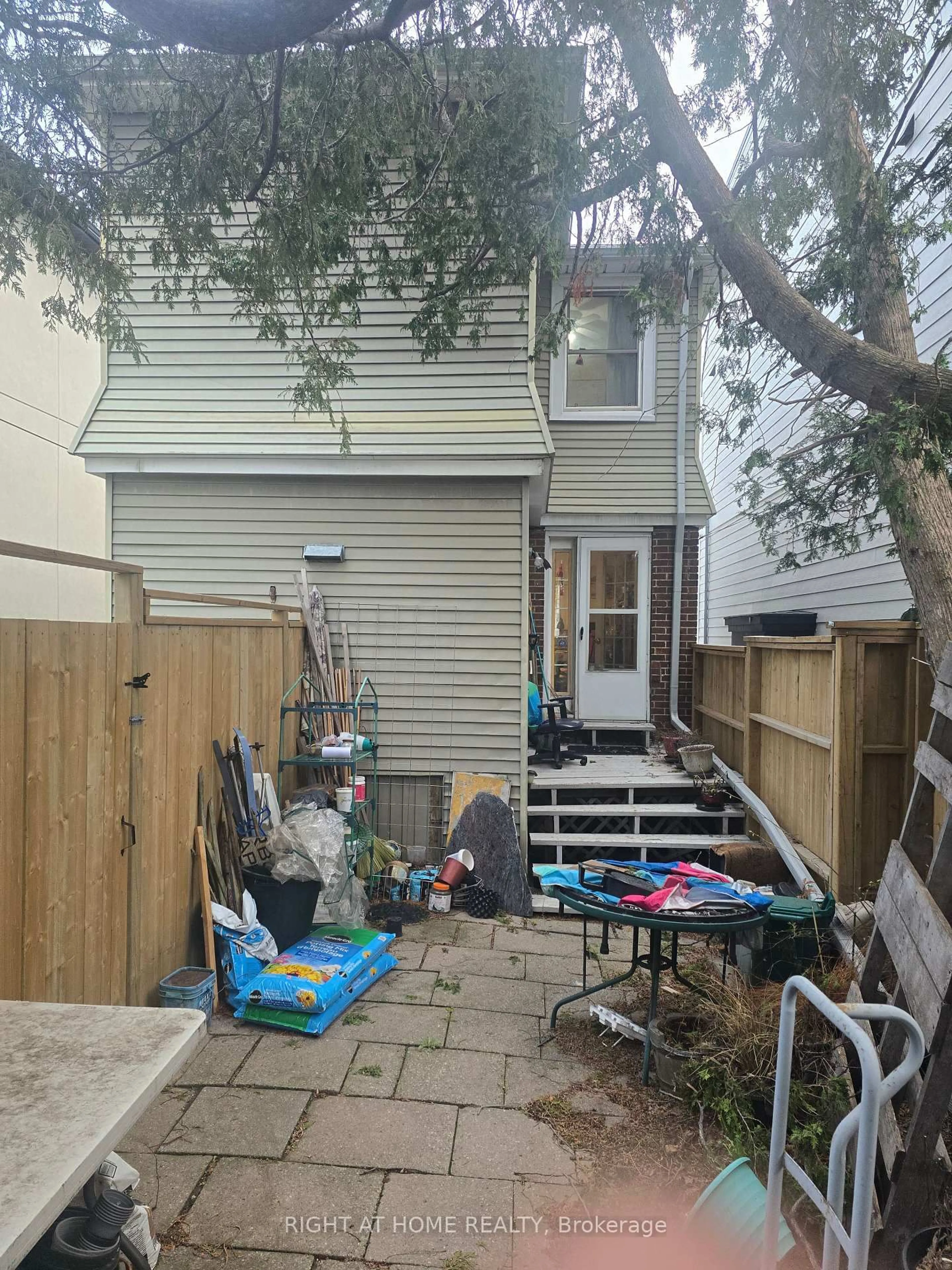 Unknown for 602 Ridelle Ave, Toronto Ontario M6B 1K9